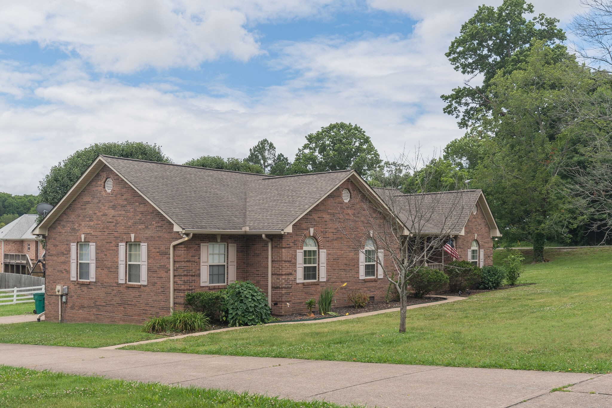 1401 Fox Ln Property Photo 3