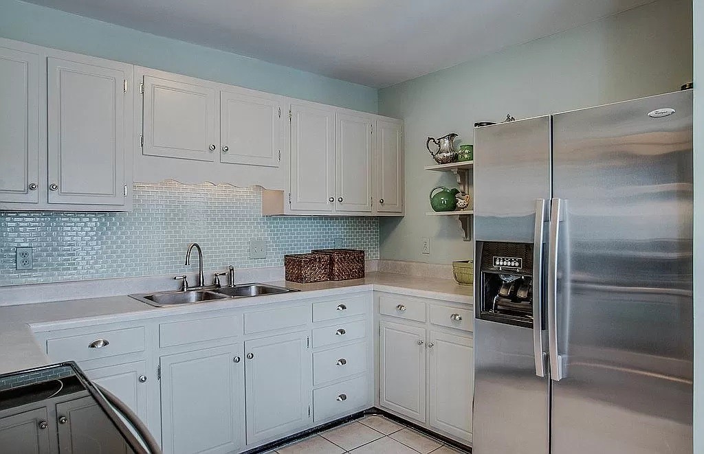 5368 Village Way Property Photo 6