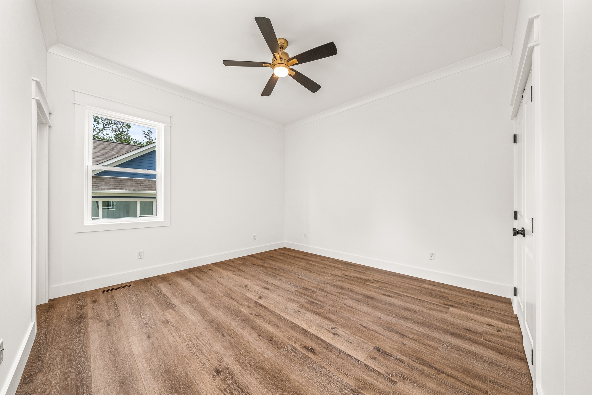111 Denton Ave Property Photo 15