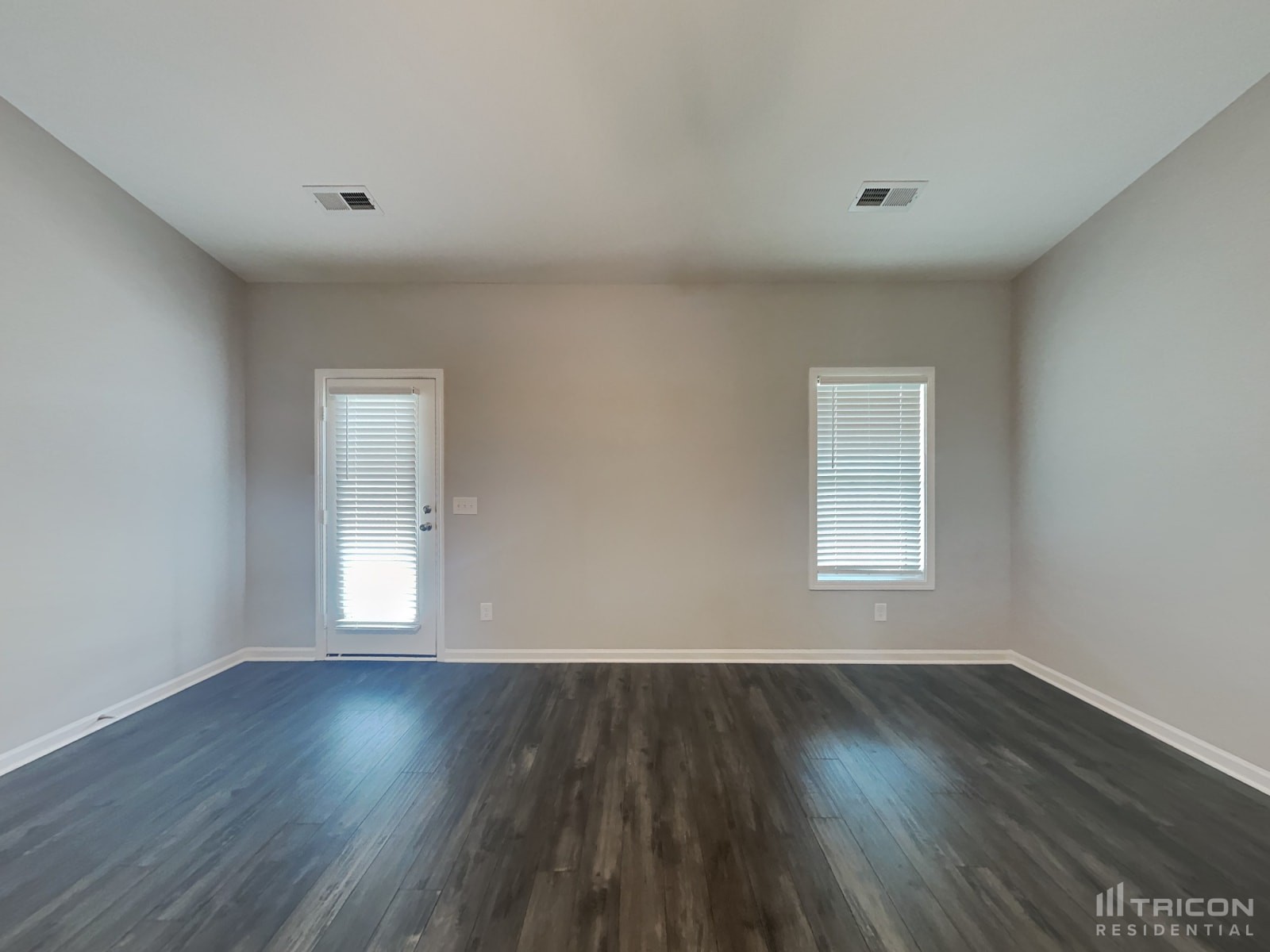 1016 Cyril Dr Property Photo 3