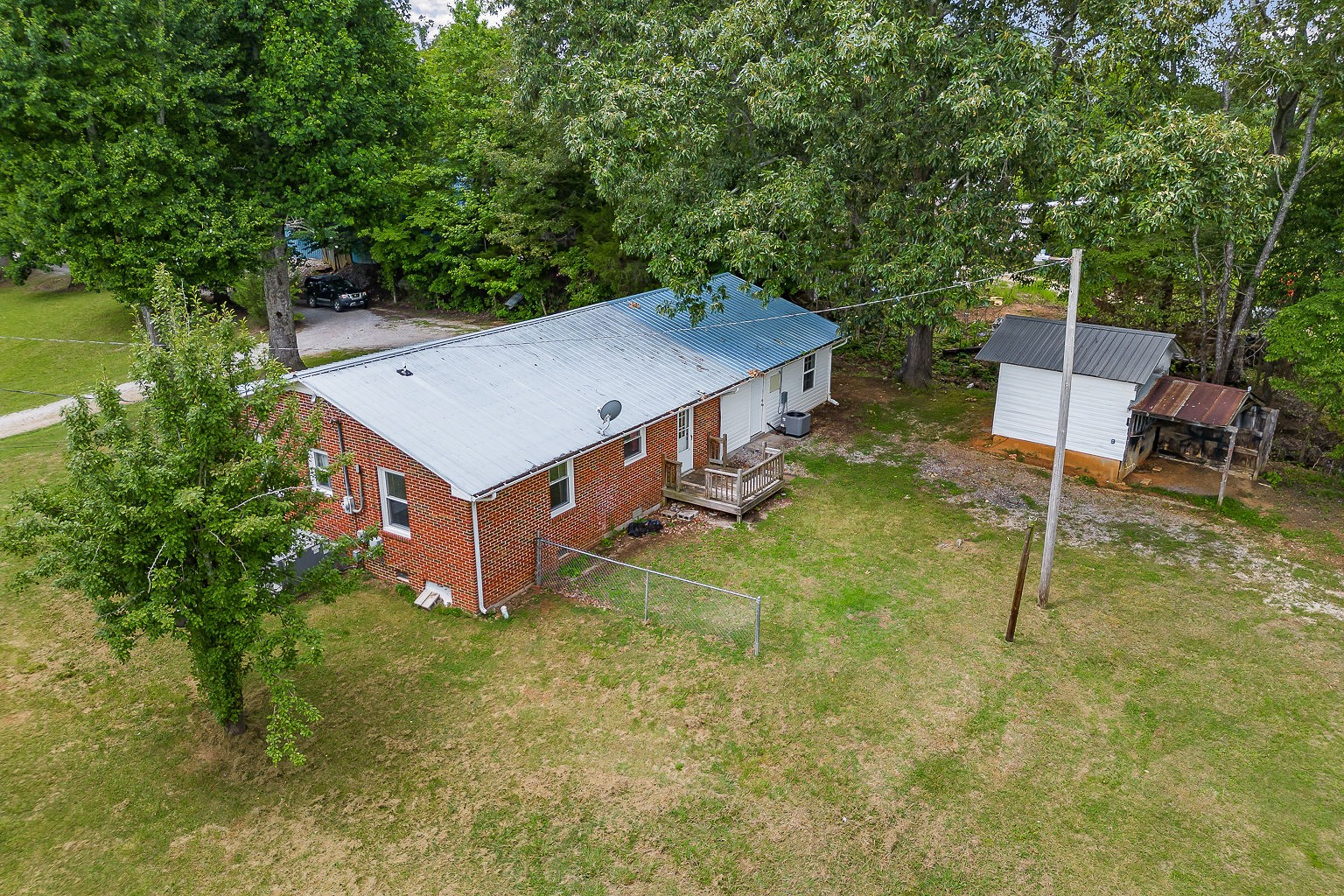 6802 Smithville Hwy Property Photo 3