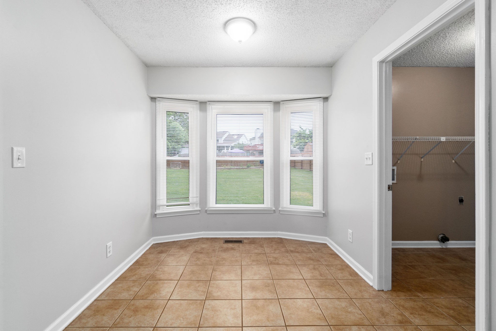 3403 Clearwater Dr Property Photo 10
