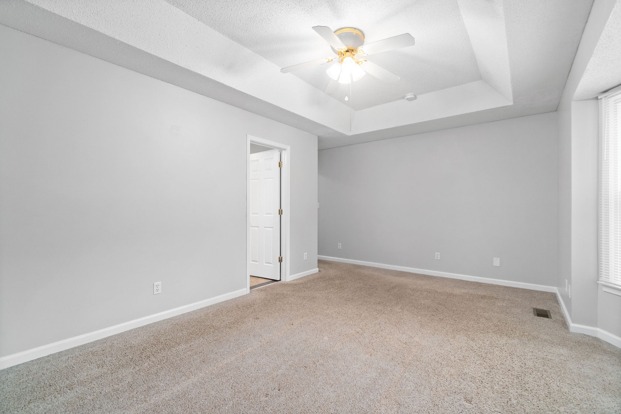 3403 Clearwater Dr Property Photo 16