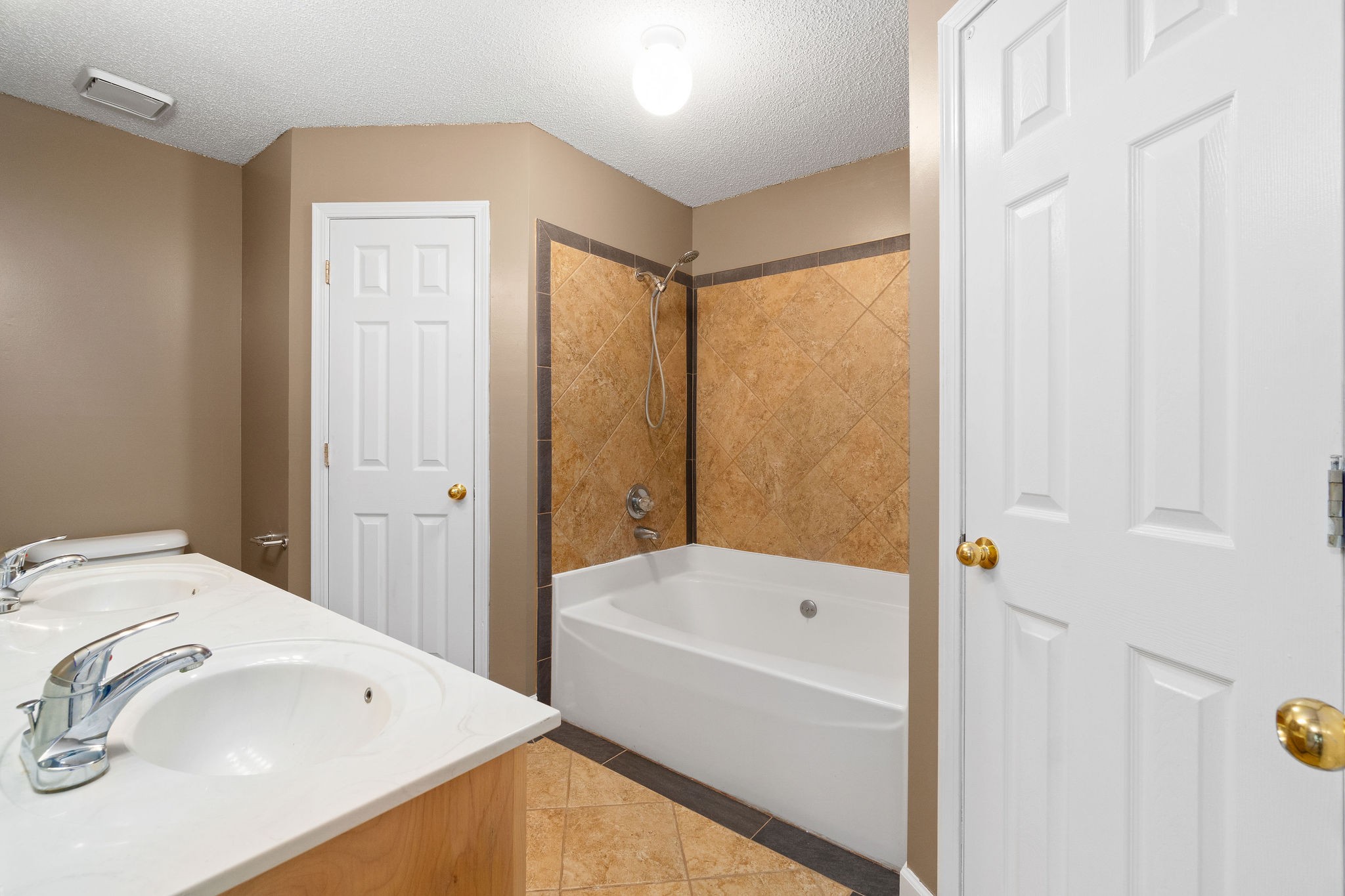 3403 Clearwater Dr Property Photo 18