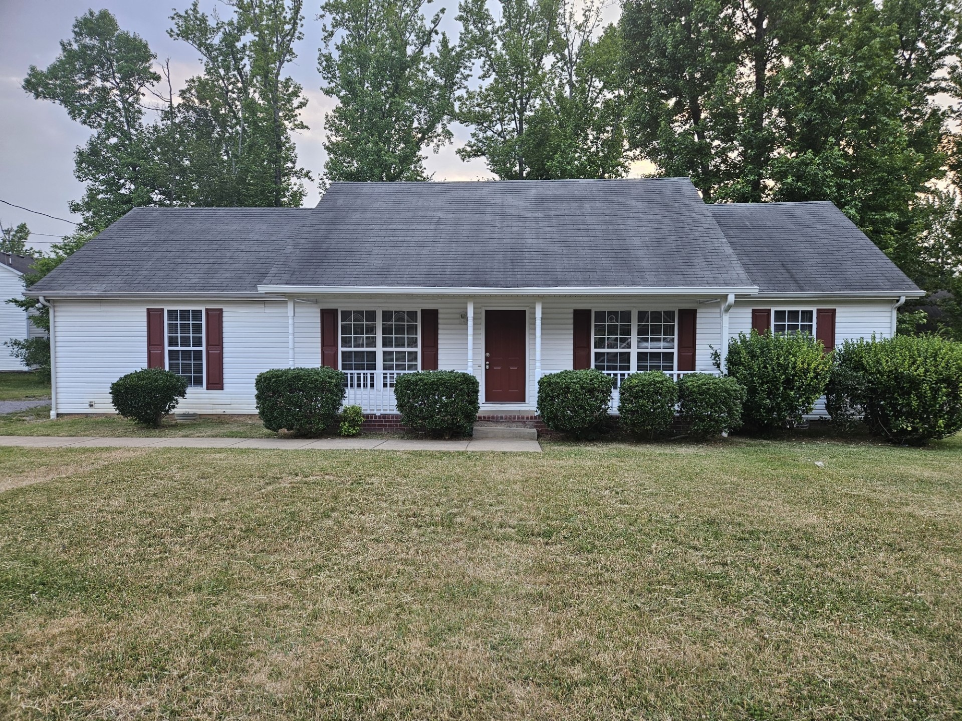 1730 Norton Ct Property Photo 1