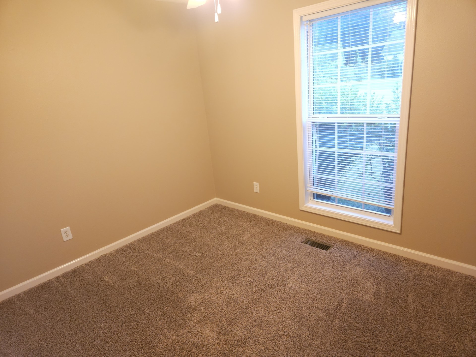 1730 Norton Ct Property Photo 10