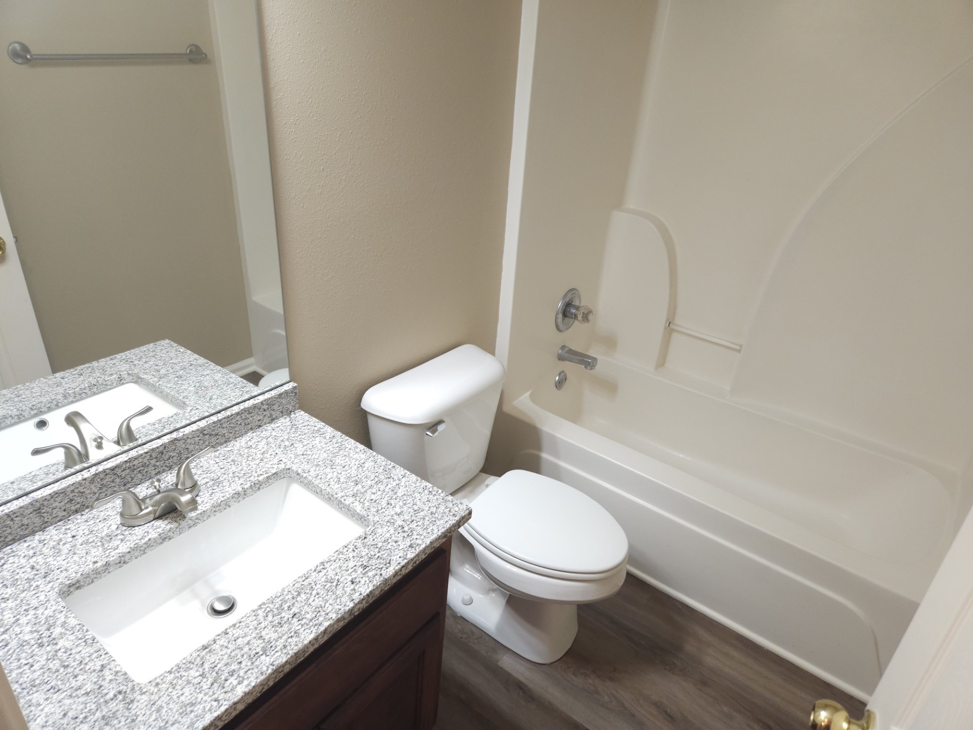 1730 Norton Ct Property Photo 11