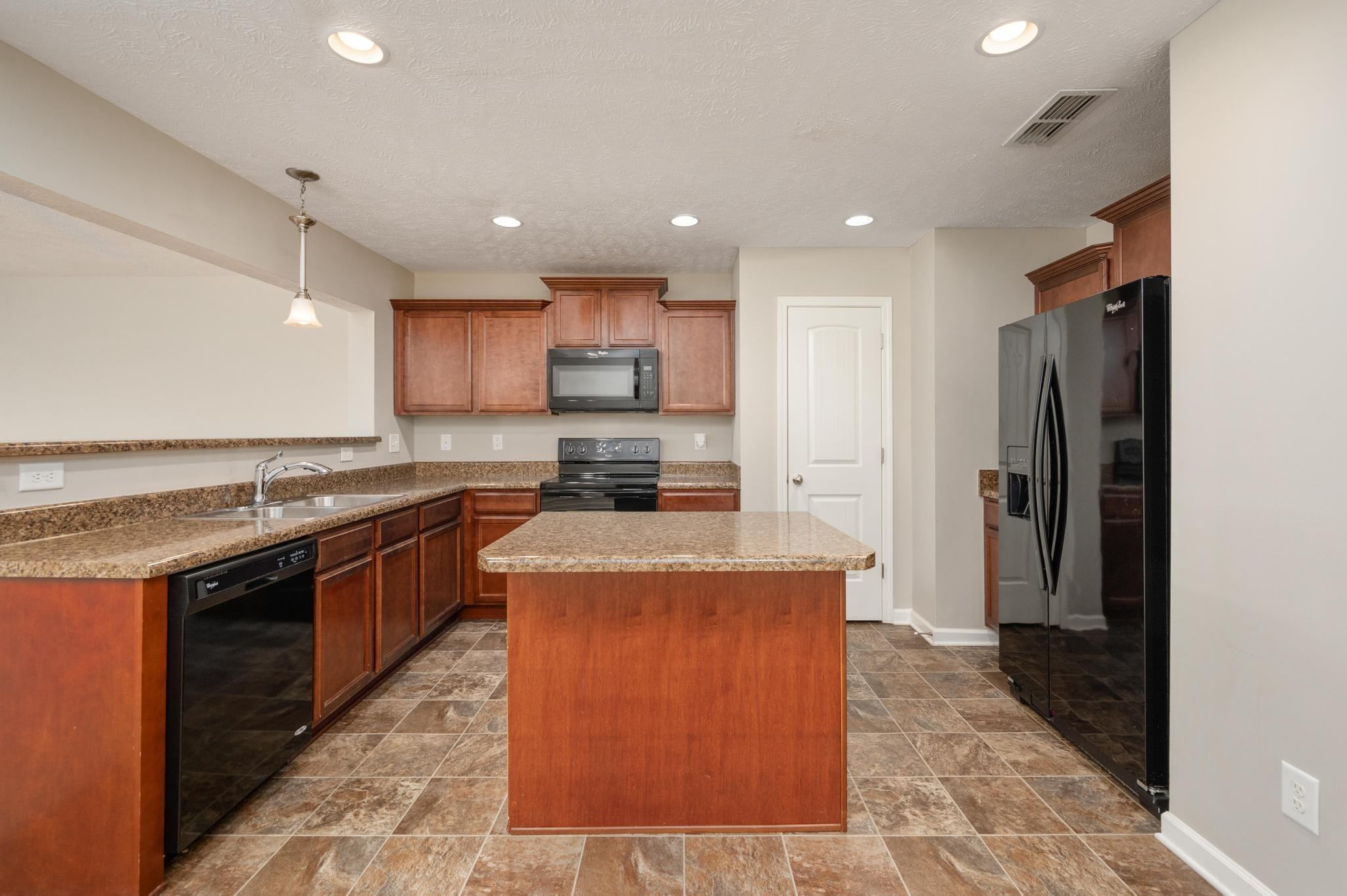 4347 Aurora Circle Property Photo 5