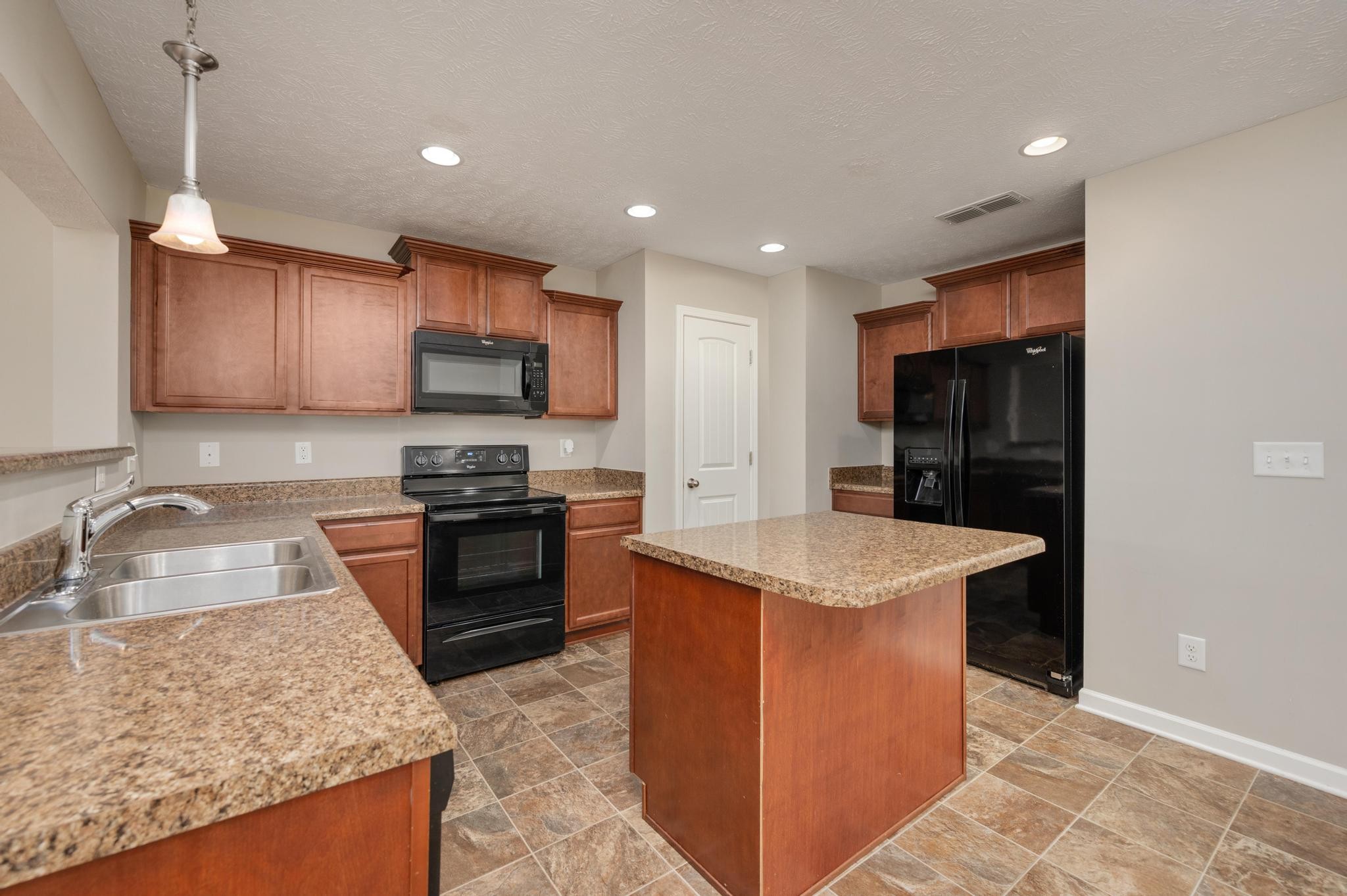 4347 Aurora Circle Property Photo 6