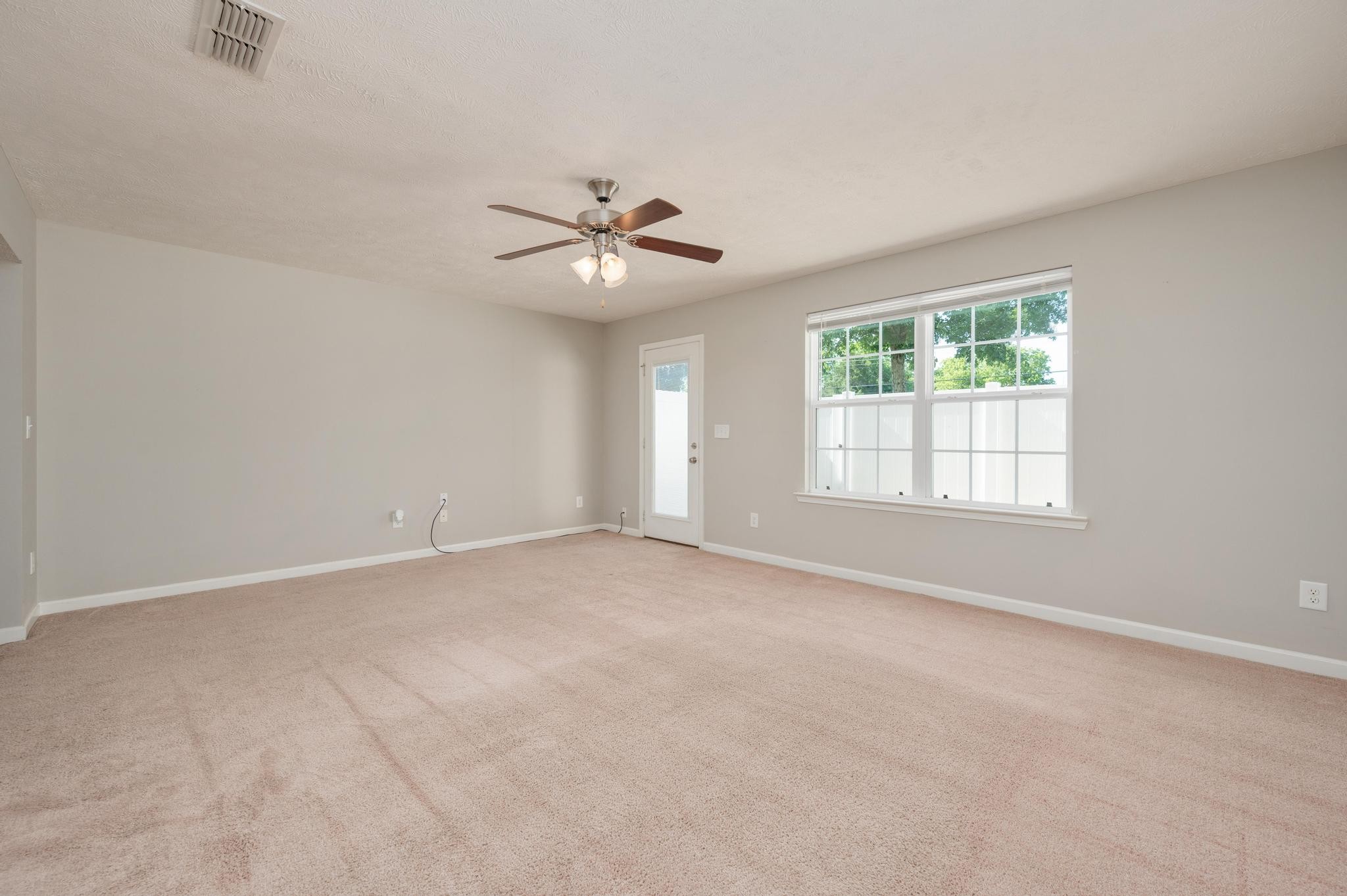 4347 Aurora Circle Property Photo 11