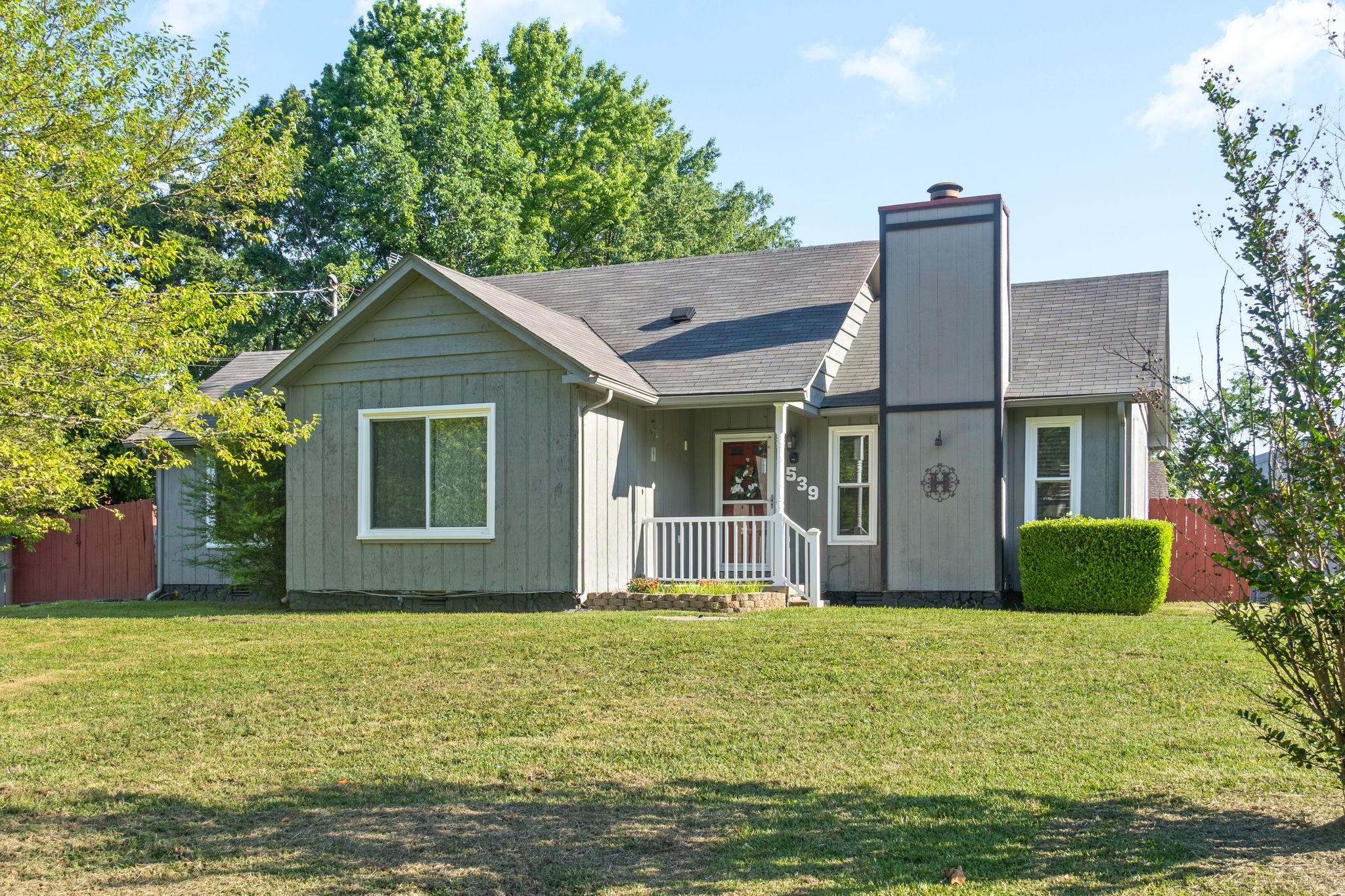 539 Inver Ln Property Photo 1