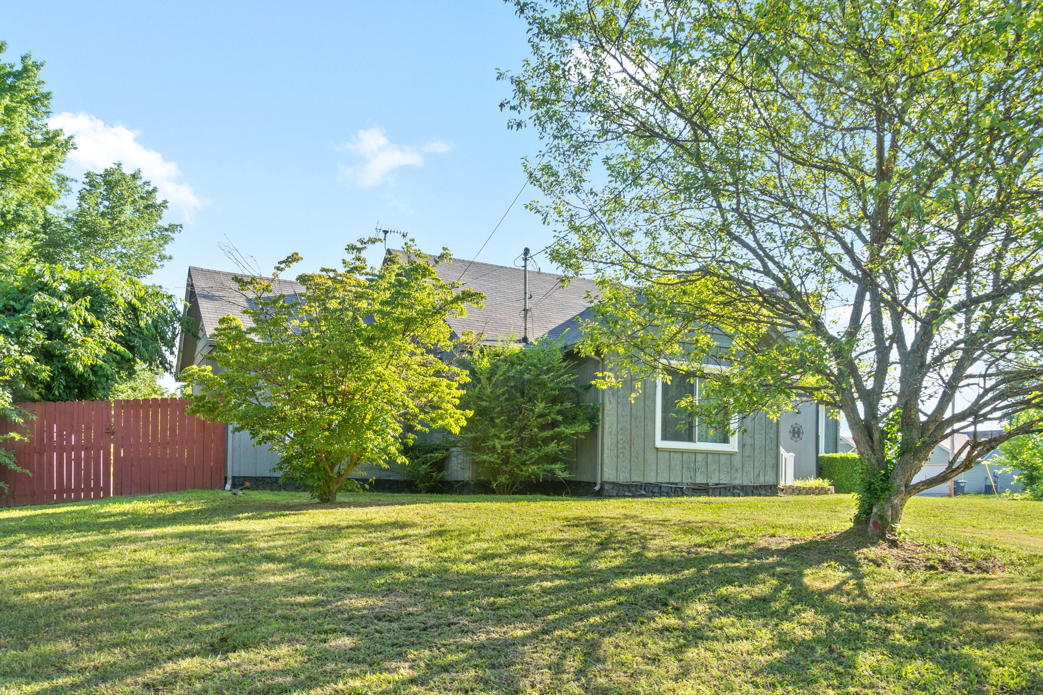 539 Inver Ln Property Photo 2
