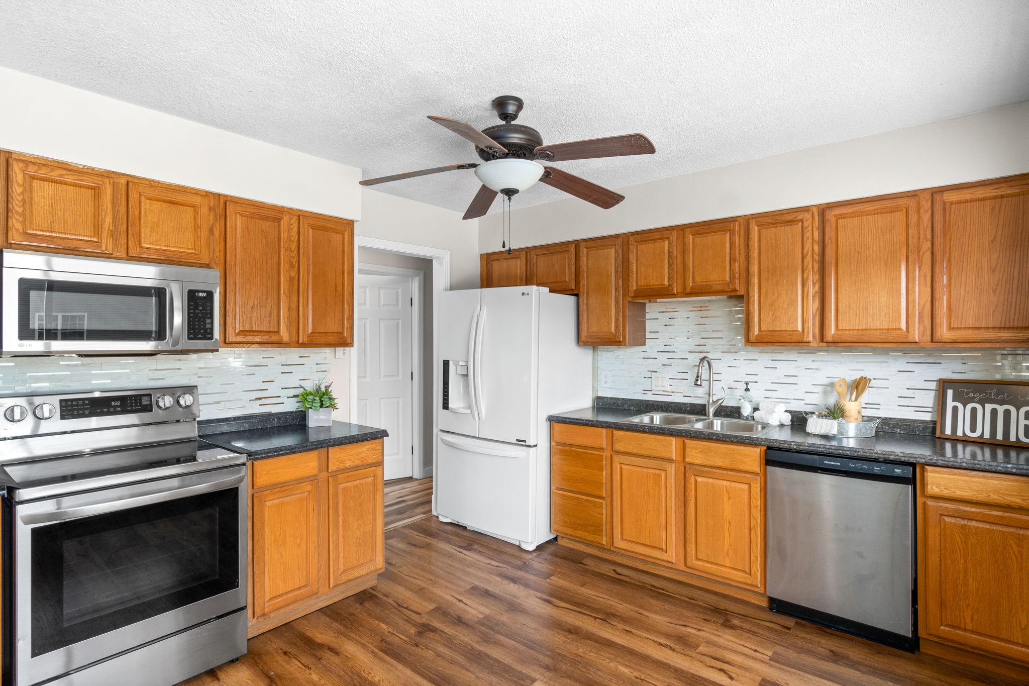 539 Inver Ln Property Photo 8