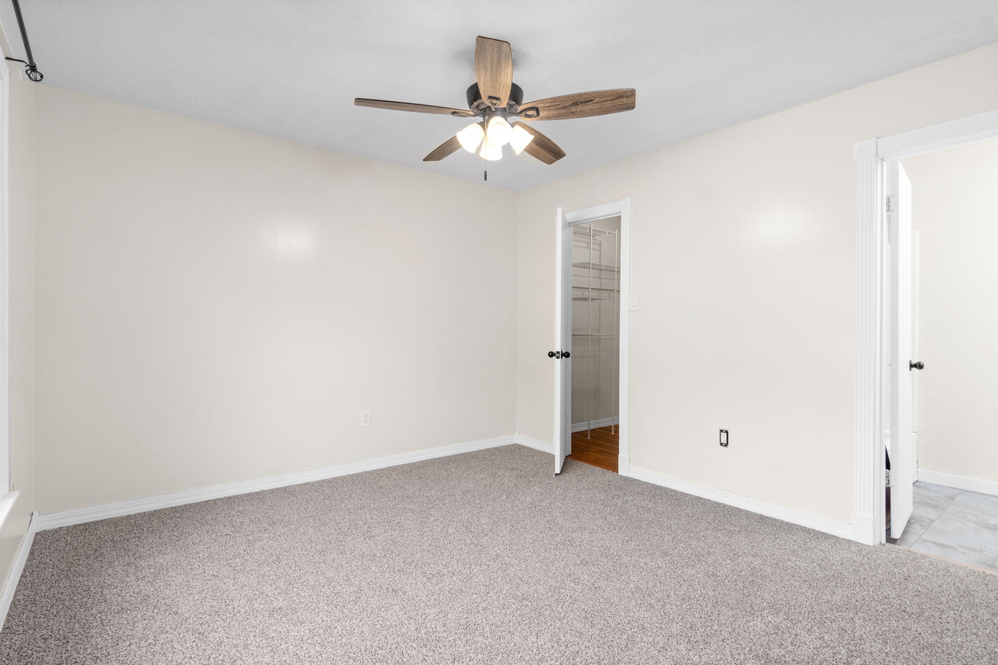 539 Inver Ln Property Photo 17