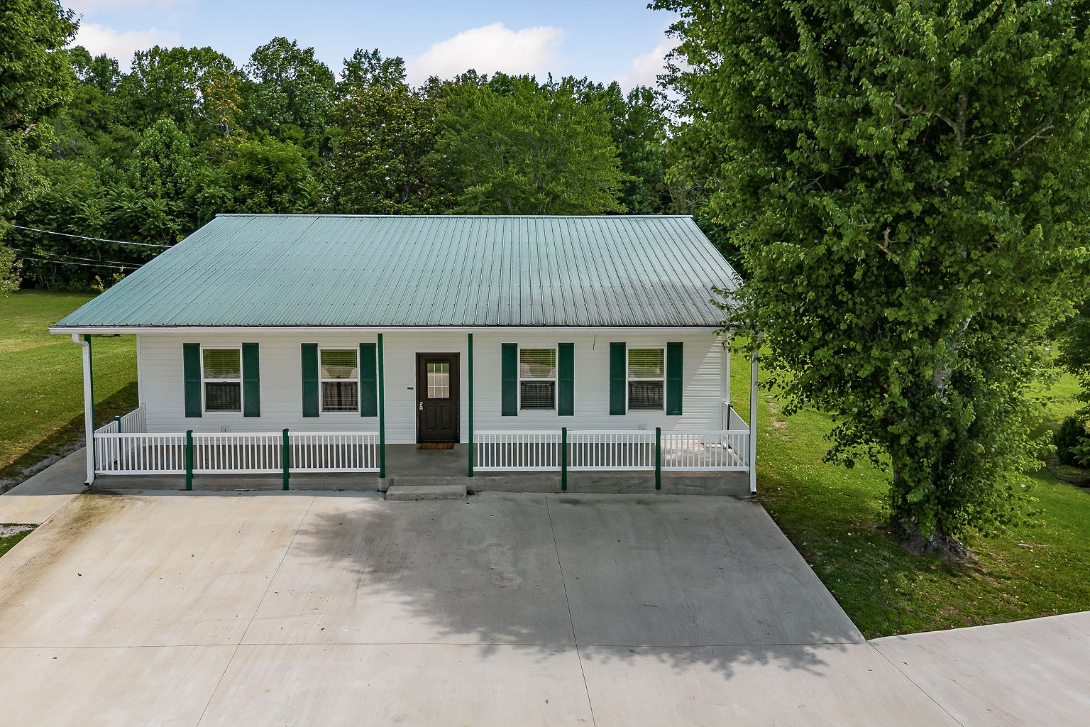 6760 Smithville Hwy Property Photo 2