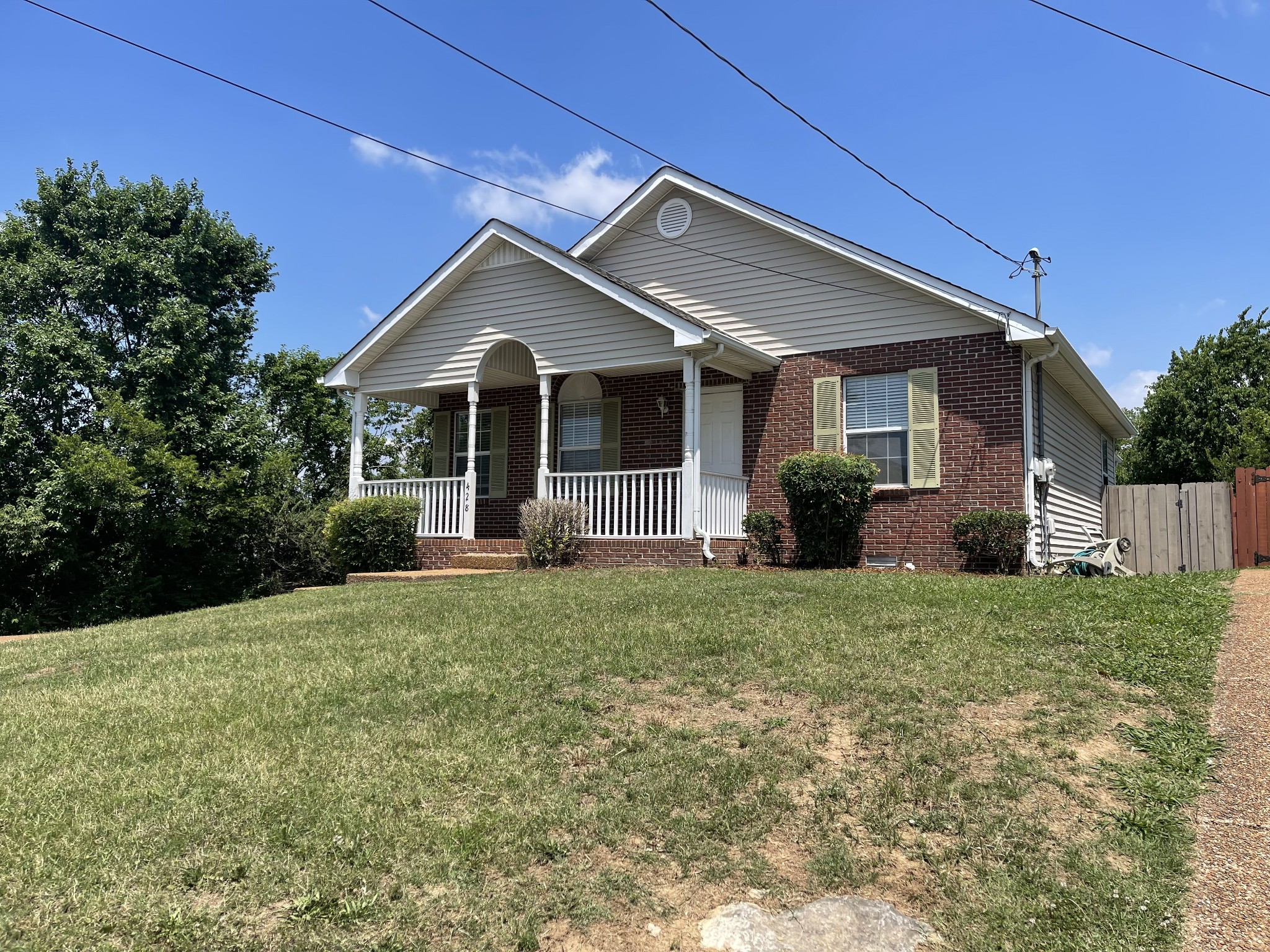 428 Newton Ct Property Photo 1