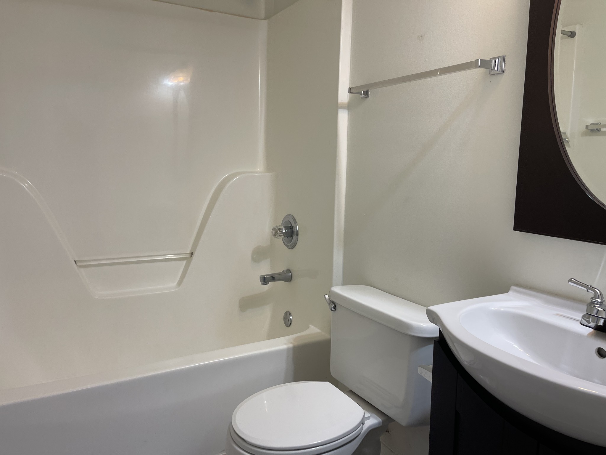 428 Newton Ct Property Photo 10