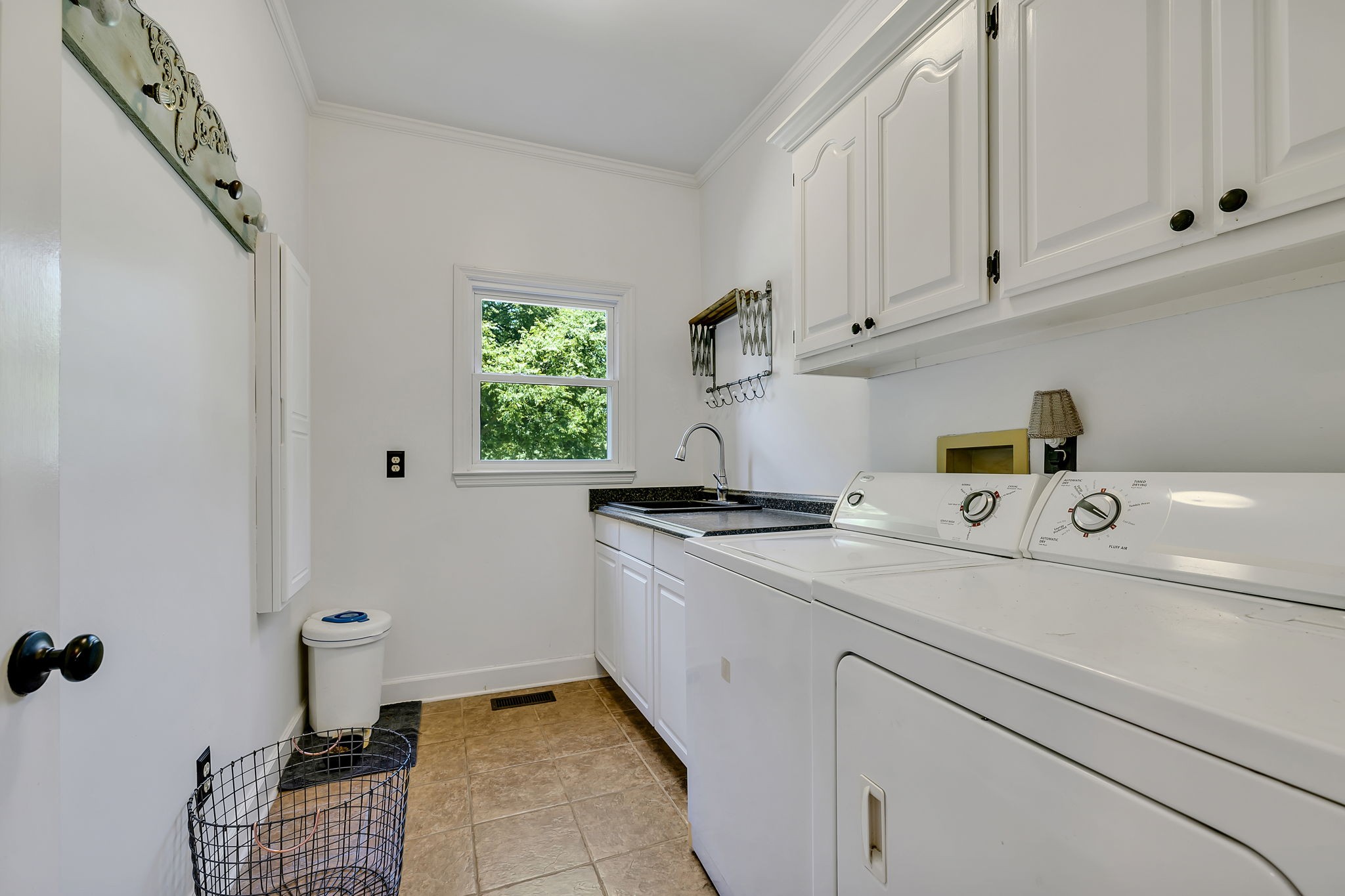 1620 Oakhall Dr Property Photo 22