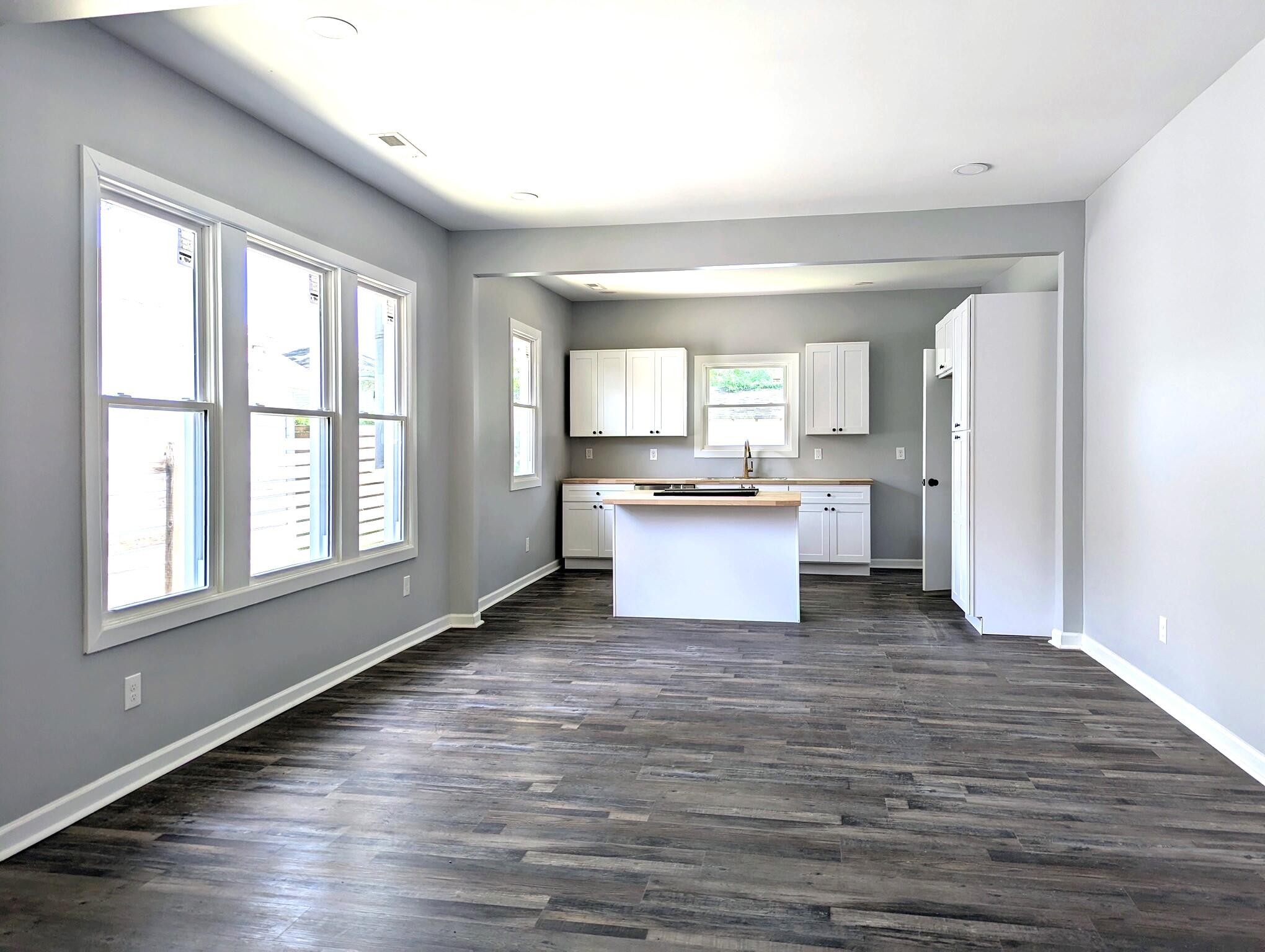1004 Beech St Property Photo 4