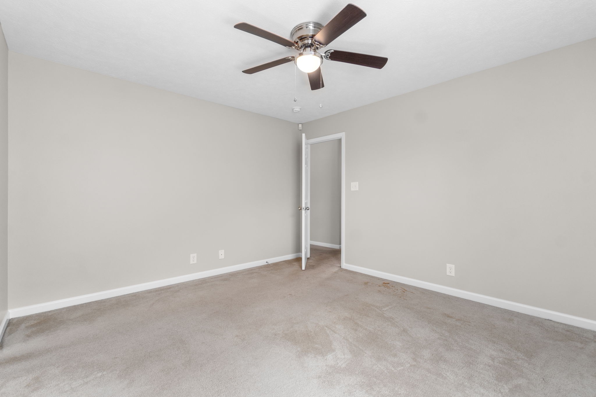 309 Grant Ave Property Photo 15