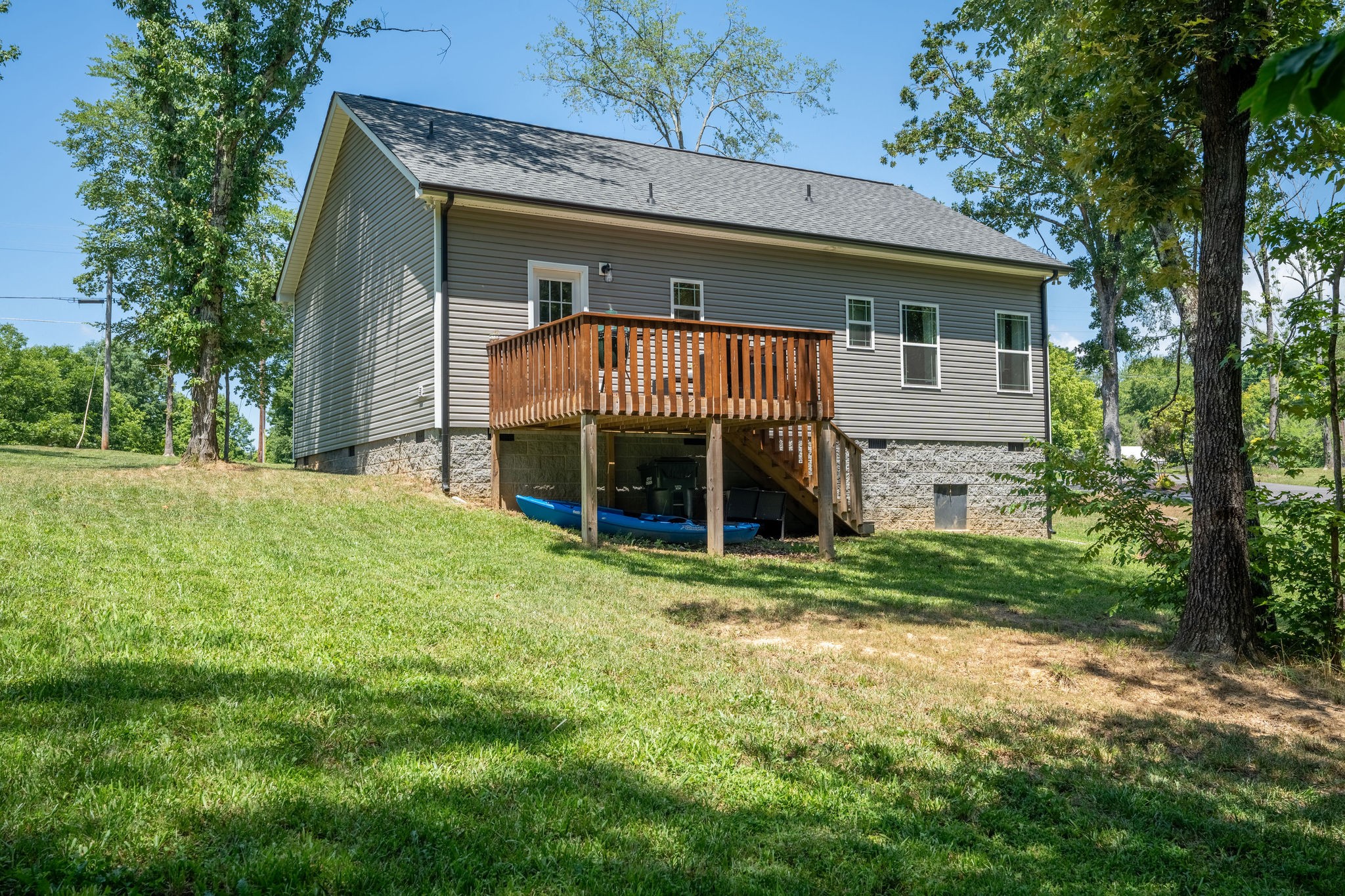 1236 N Charlotte St Property Photo 4