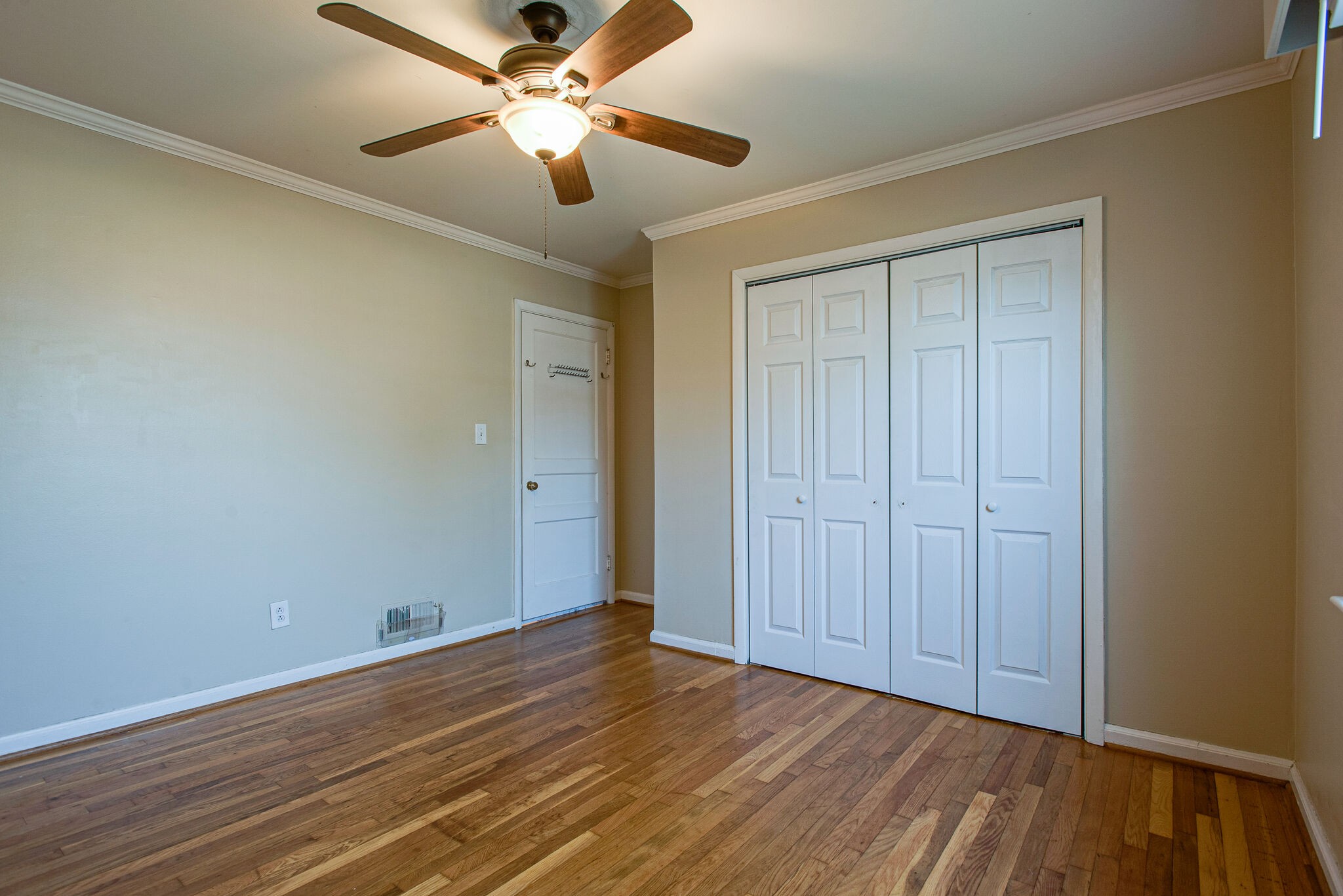 3310 Long Blvd Property Photo 15
