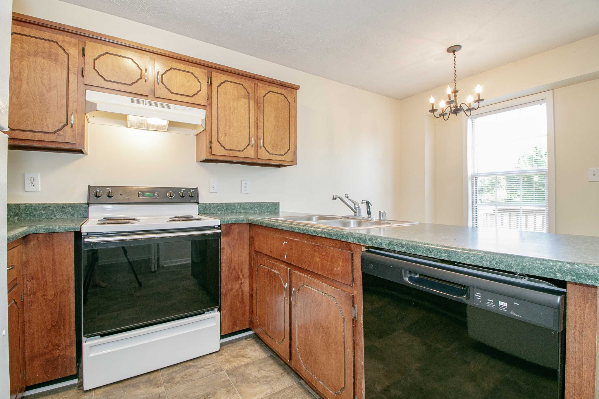 1613 Hannibal Drive Property Photo 11