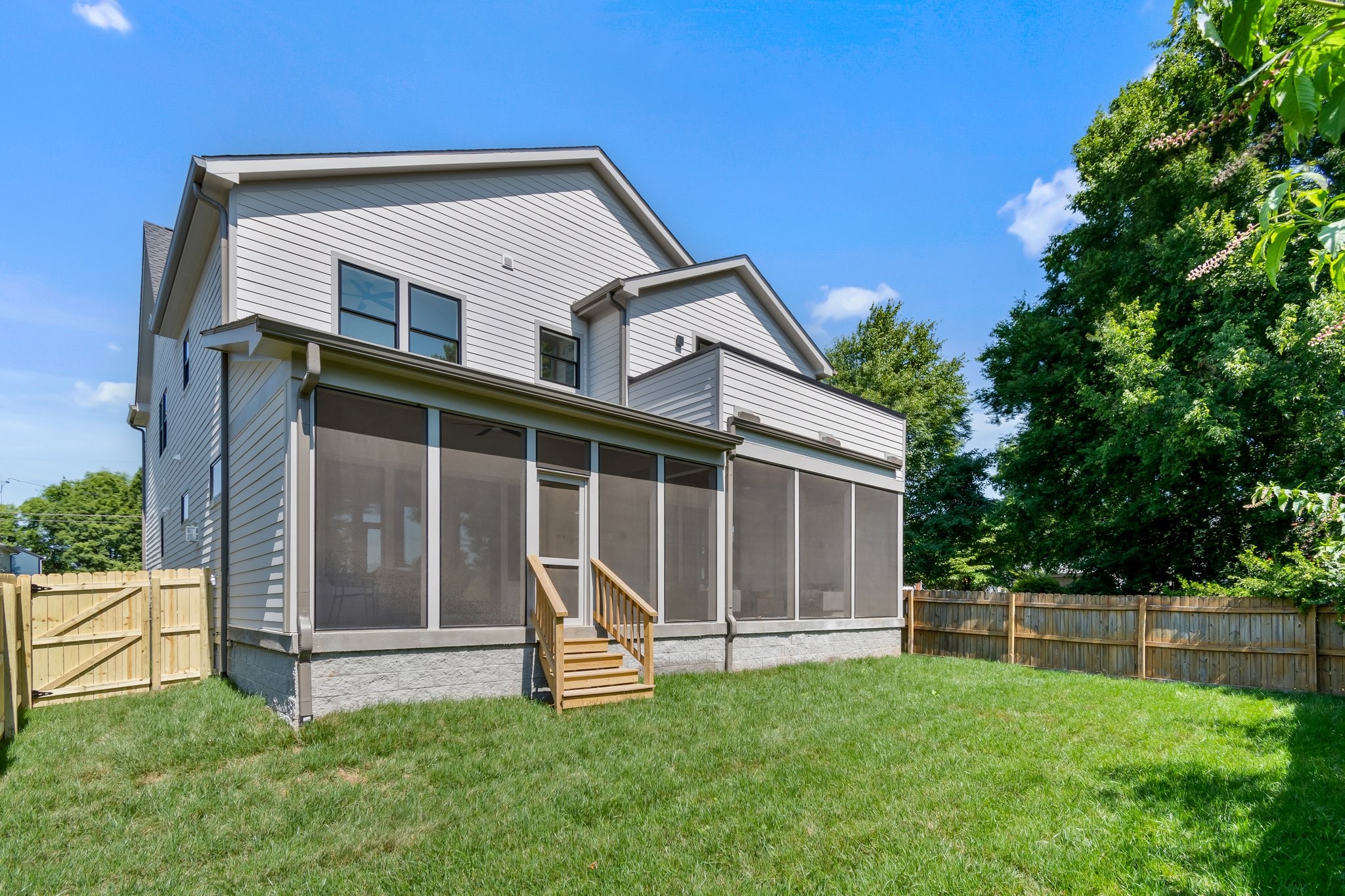 2806b Meadow Rose Dr Property Photo 4
