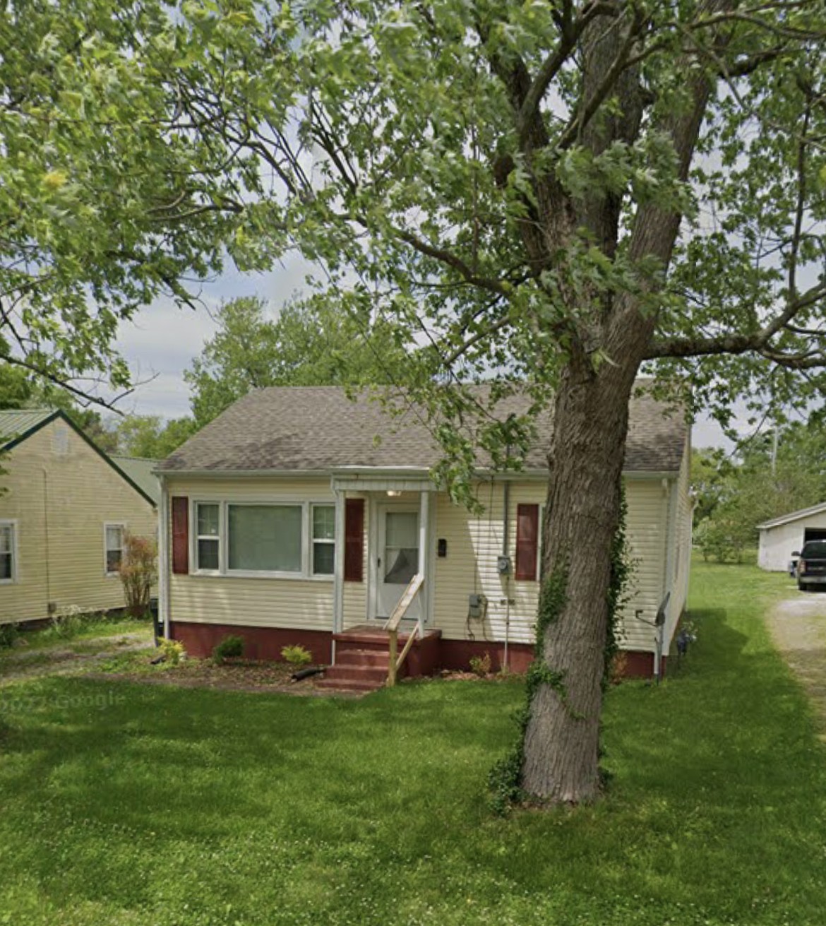 2805 Kenwood Dr Property Photo 1