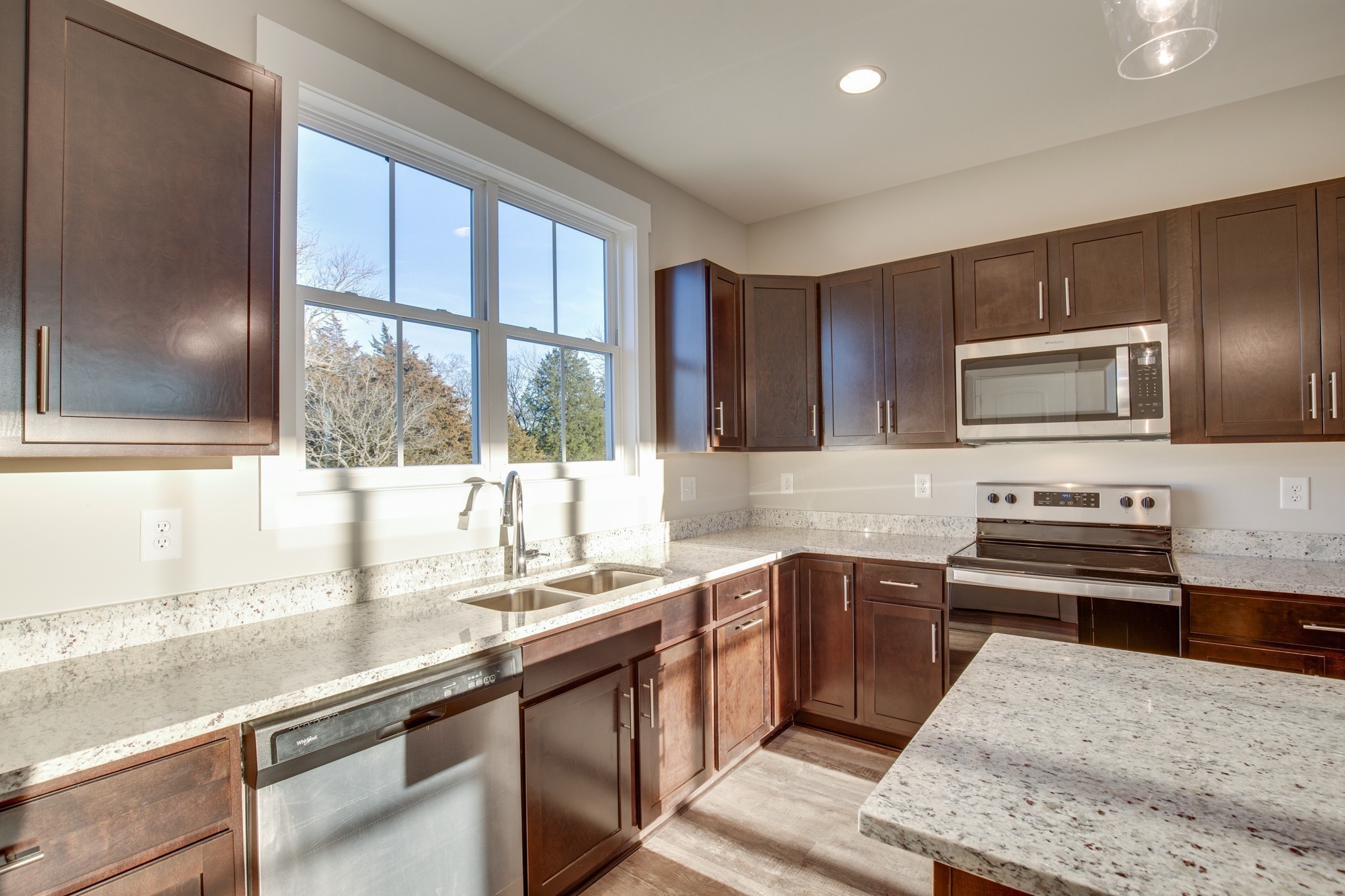 303 Harper Lndg Property Photo 10