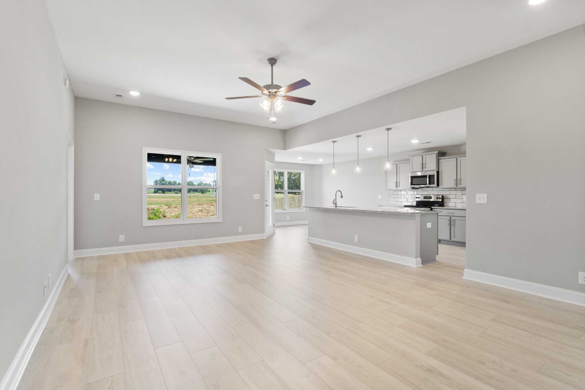 293 Elwell Rd Property Photo 8