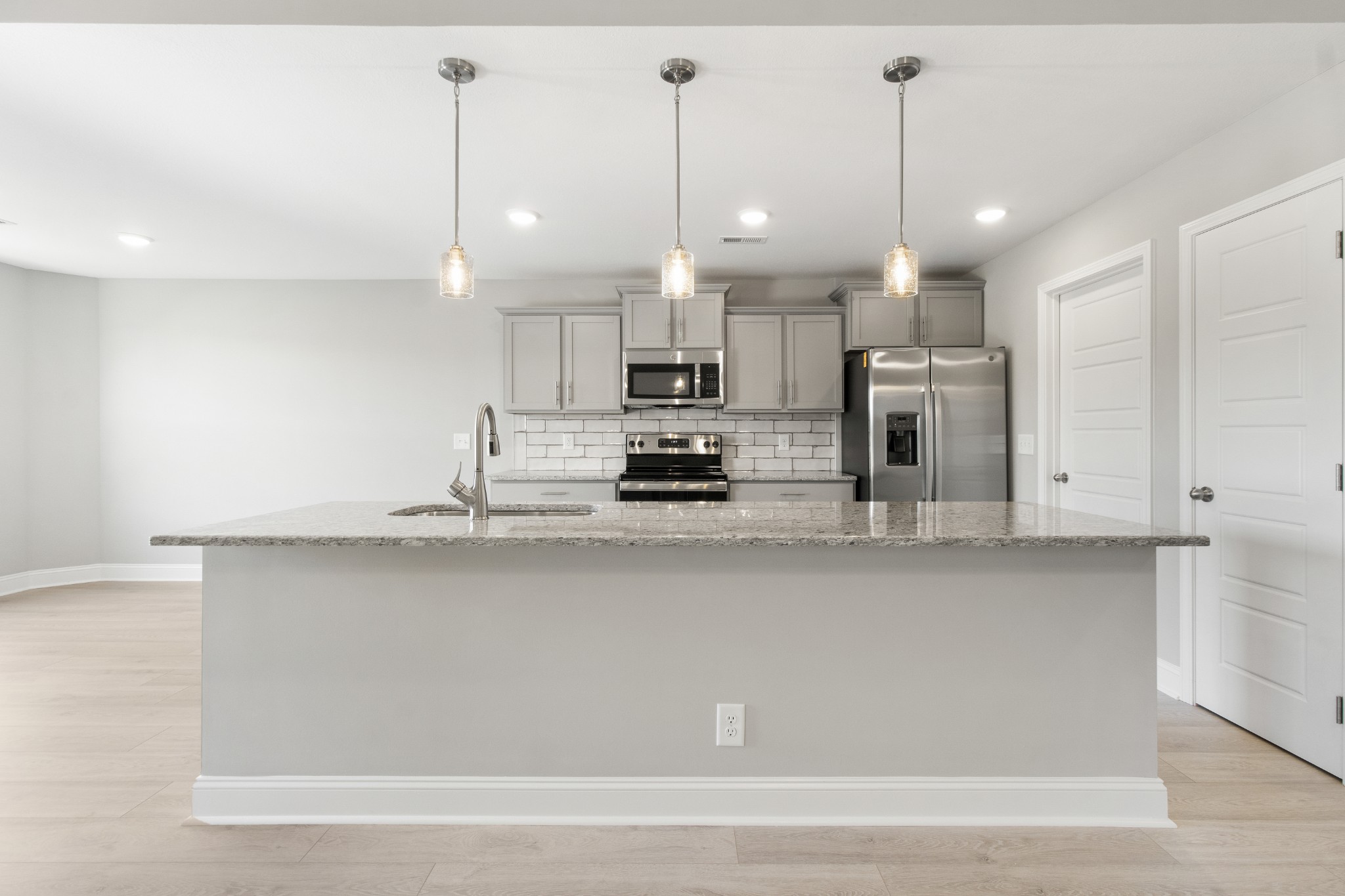 293 Elwell Rd Property Photo 11