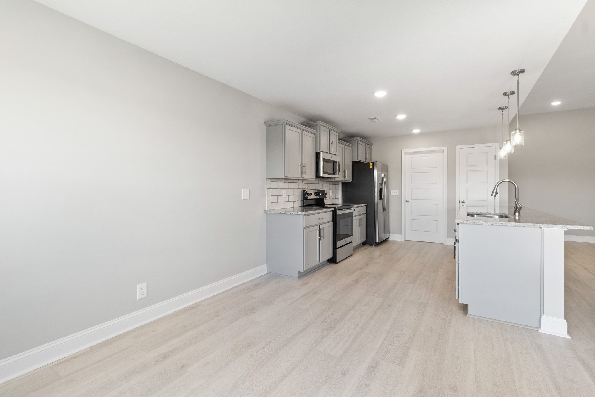 293 Elwell Rd Property Photo 15