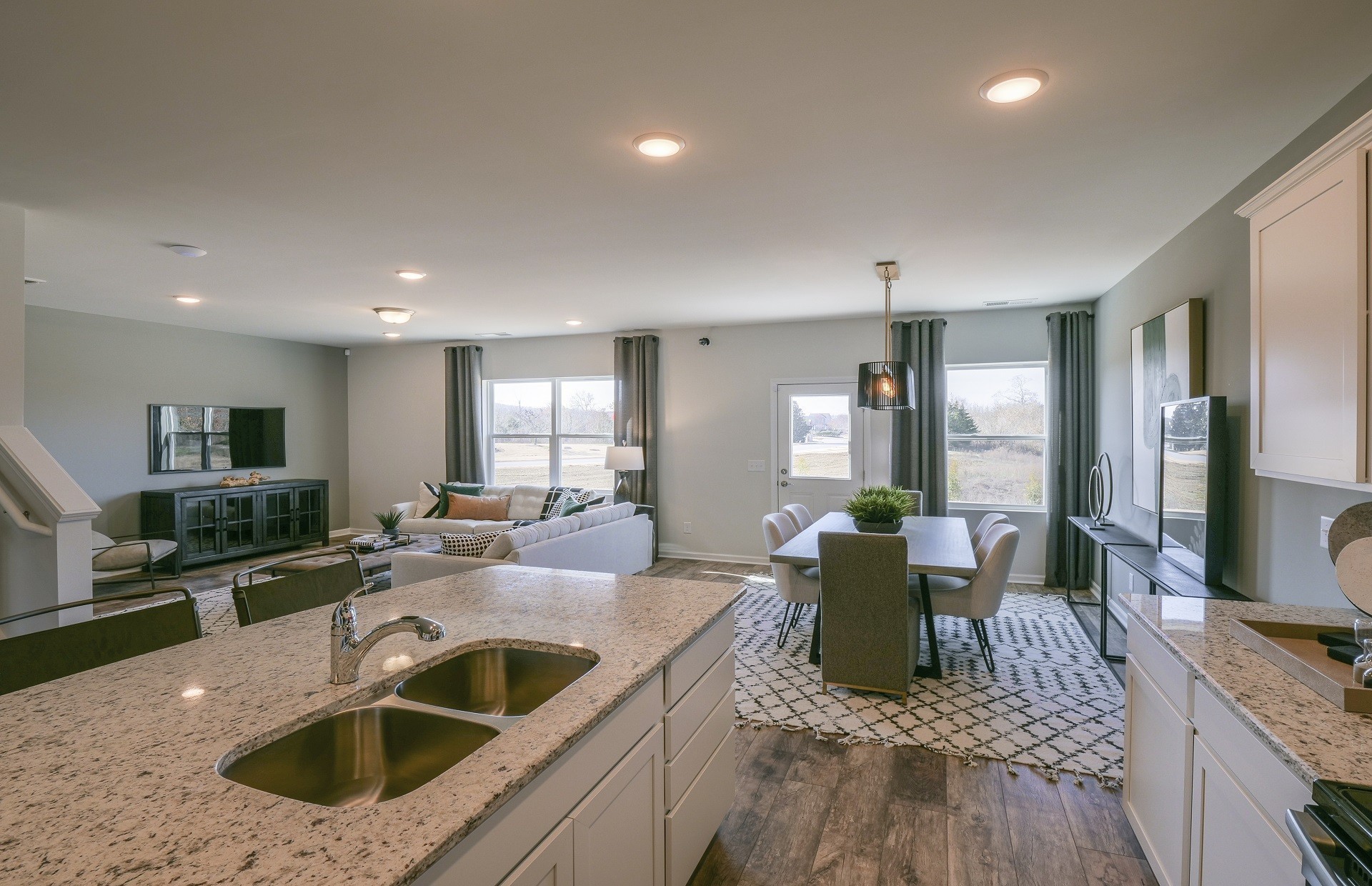 421 Jet Stream Drive Property Photo 19