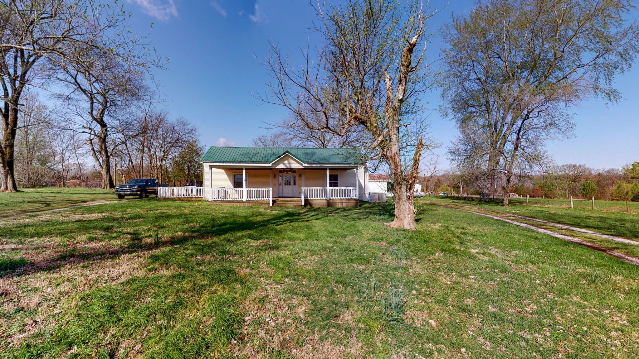 8247 Hawkins Rd Property Photo 1