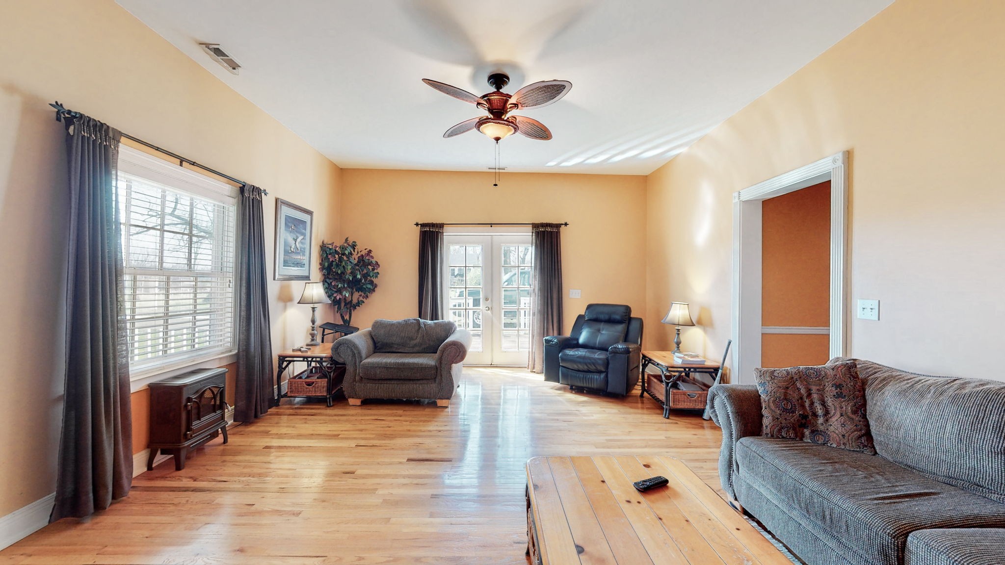 8247 Hawkins Rd Property Photo 3