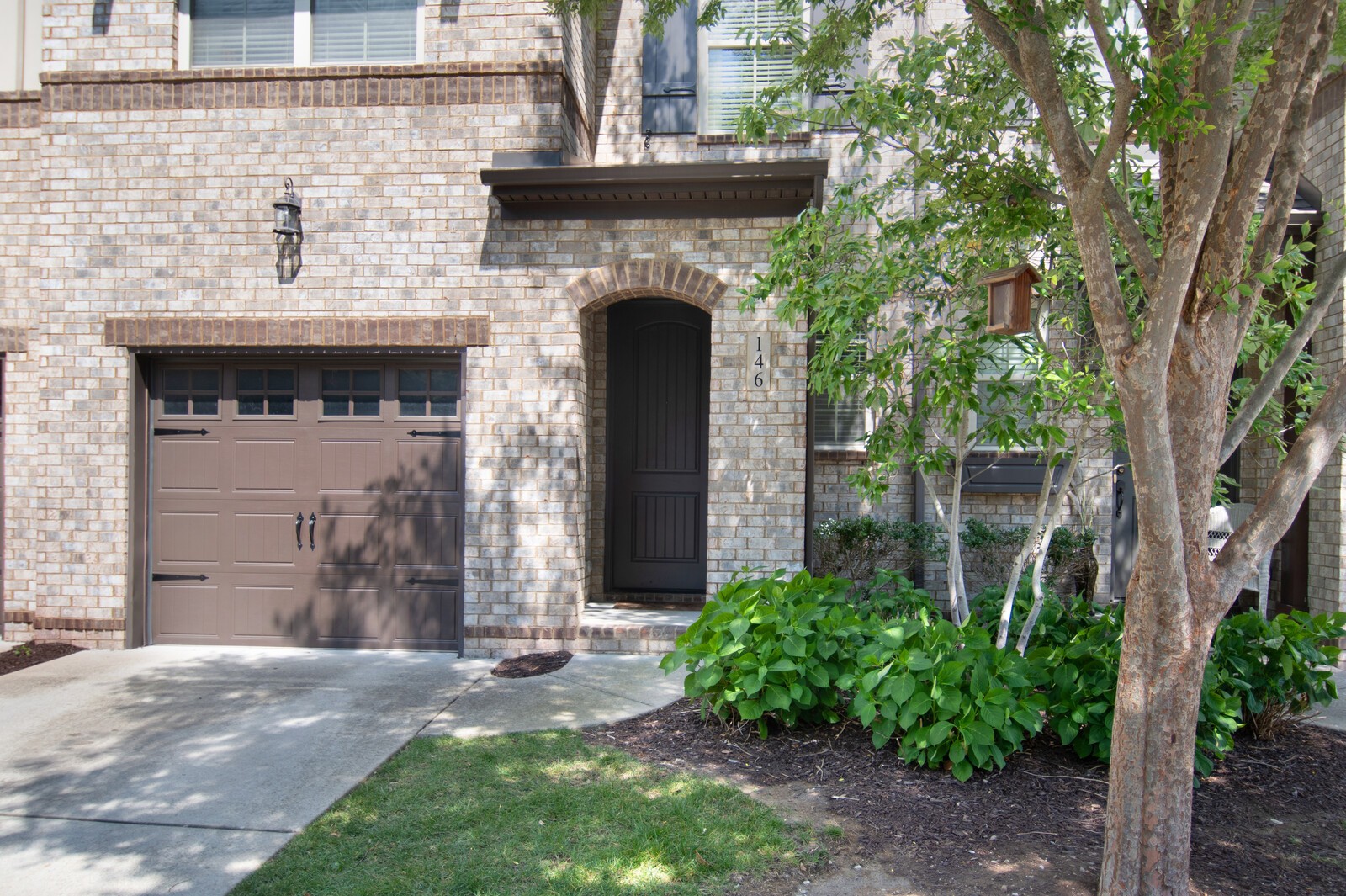 146 Ambassador Private Cir Property Photo 4