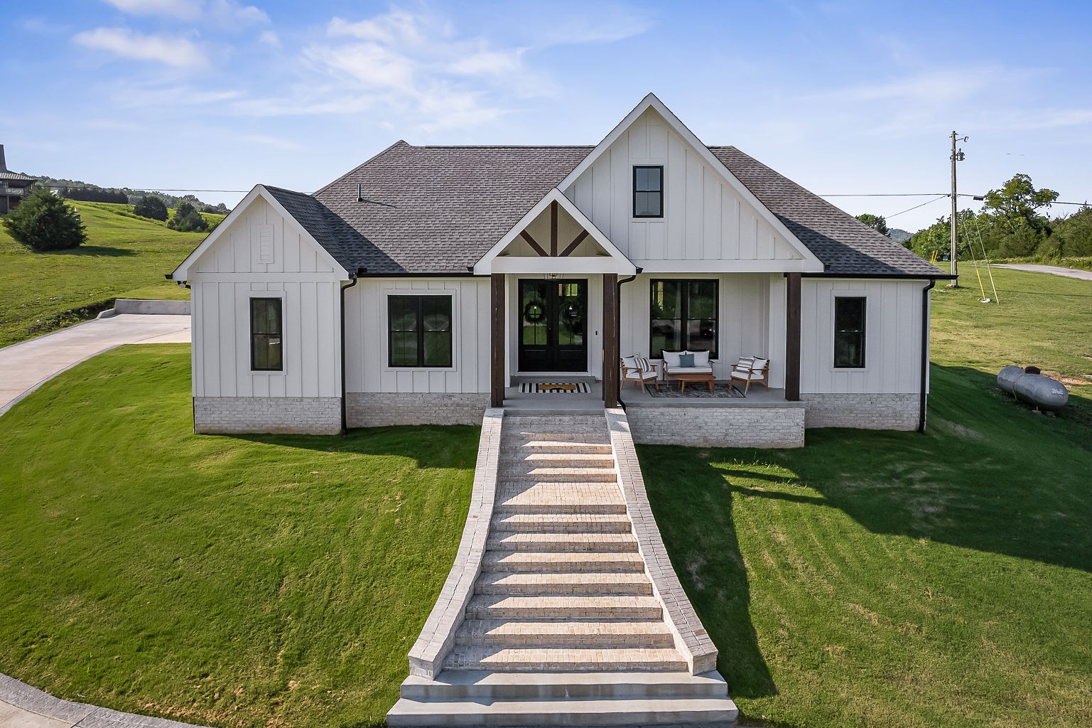 145 Rocky Rd Property Photo 1