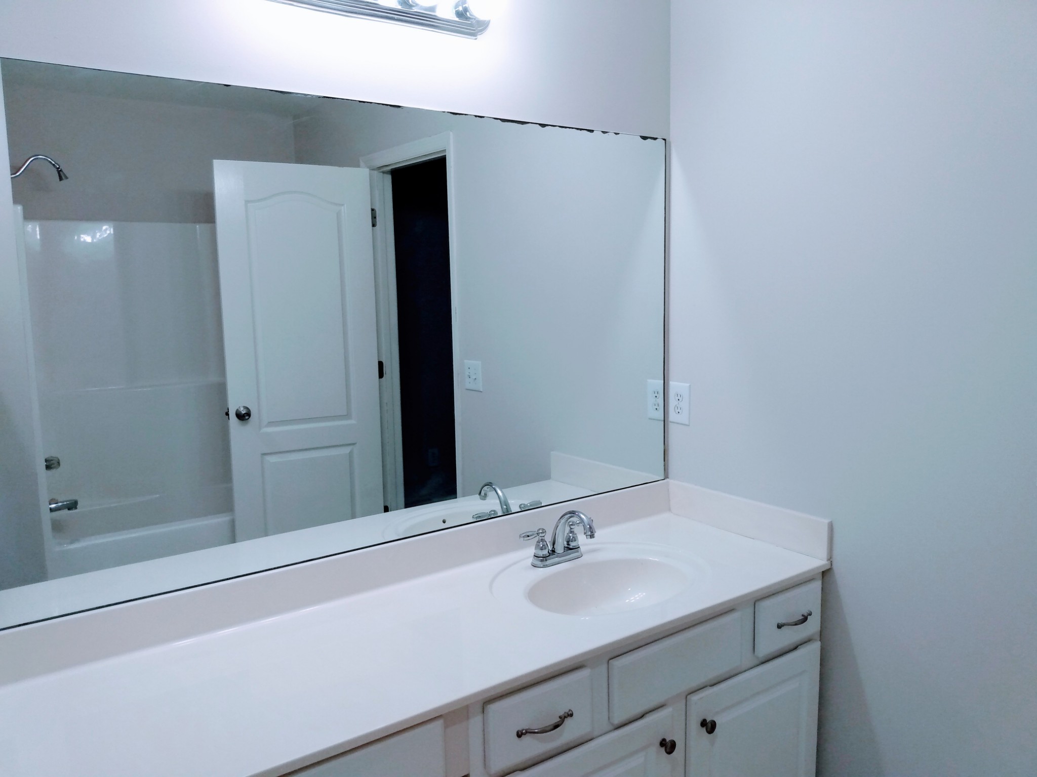 546 Albion Cir Property Photo 13