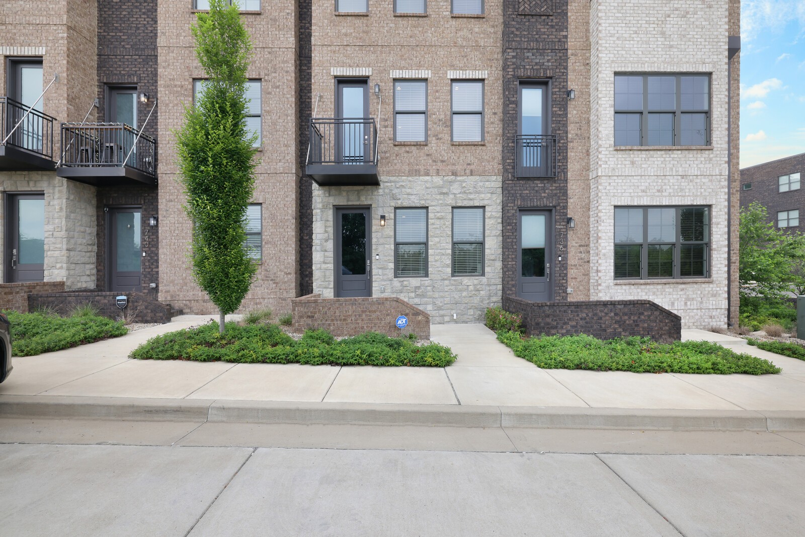 738 Inspiration Blvd Property Photo 2