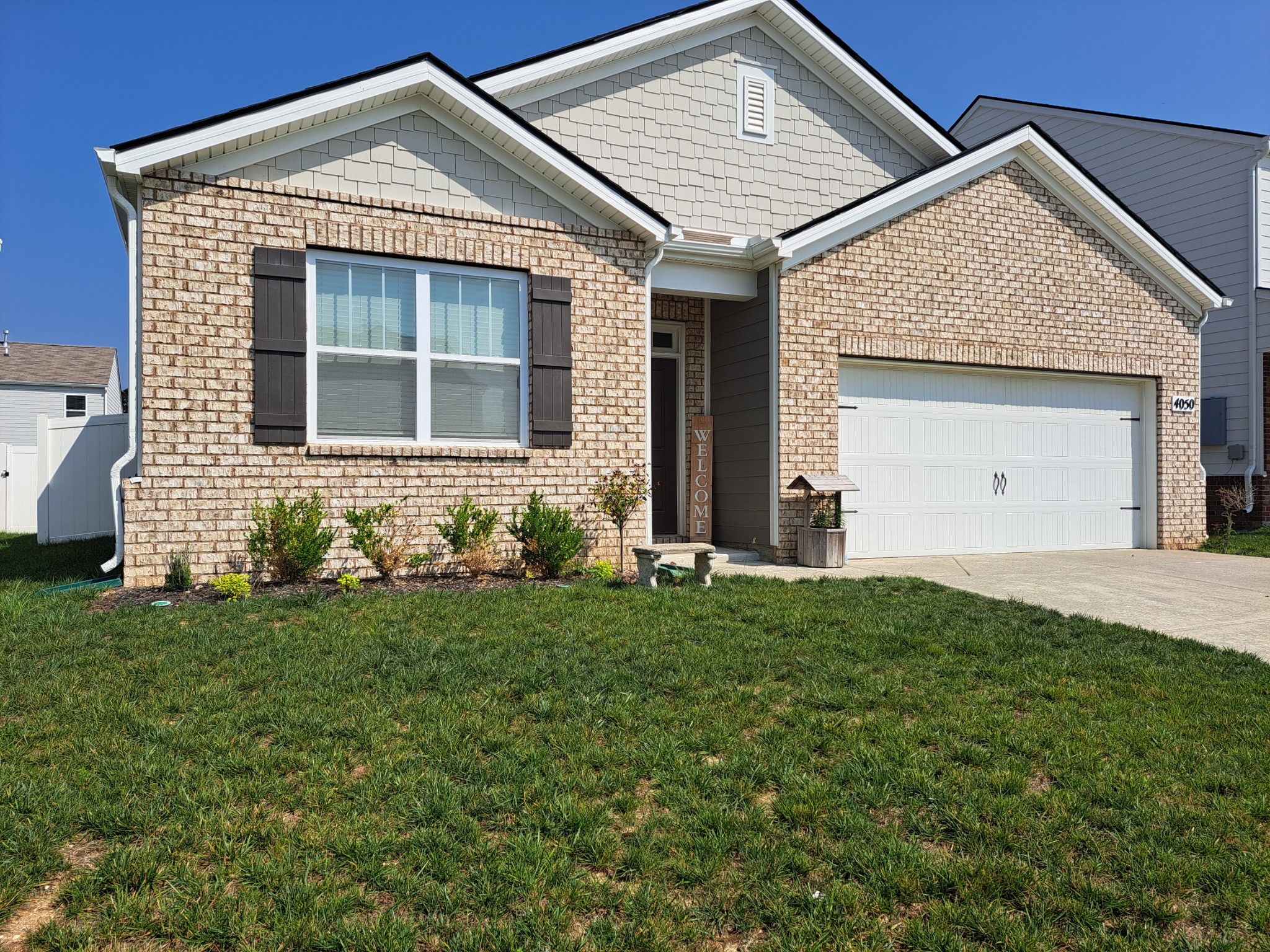 4050 Beach Way Property Photo 3