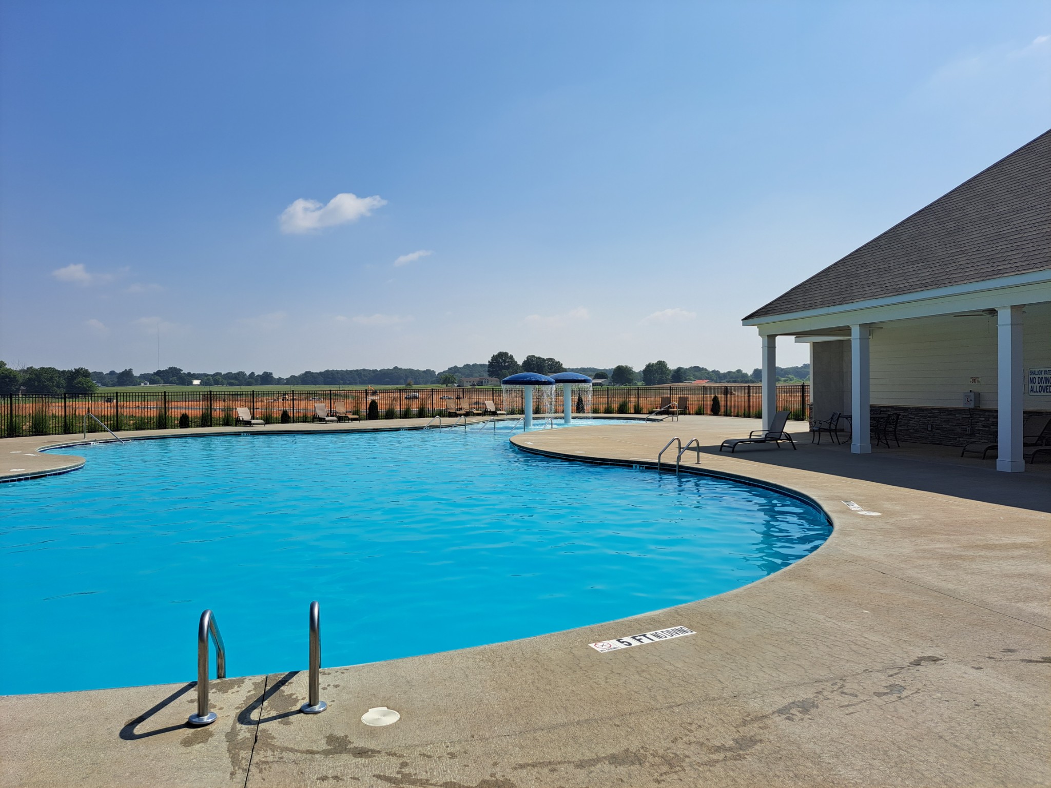 4050 Beach Way Property Photo 4