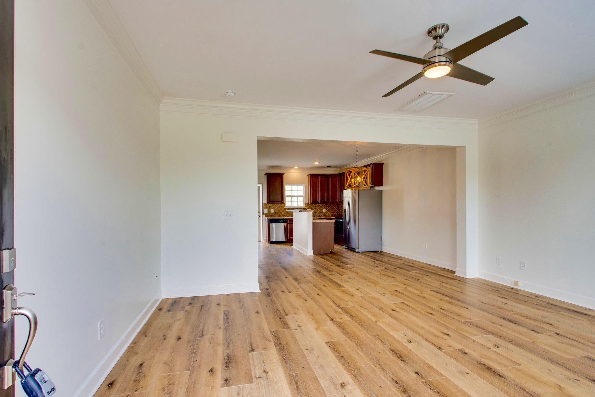 5458 Edmondson Pike Property Photo 4