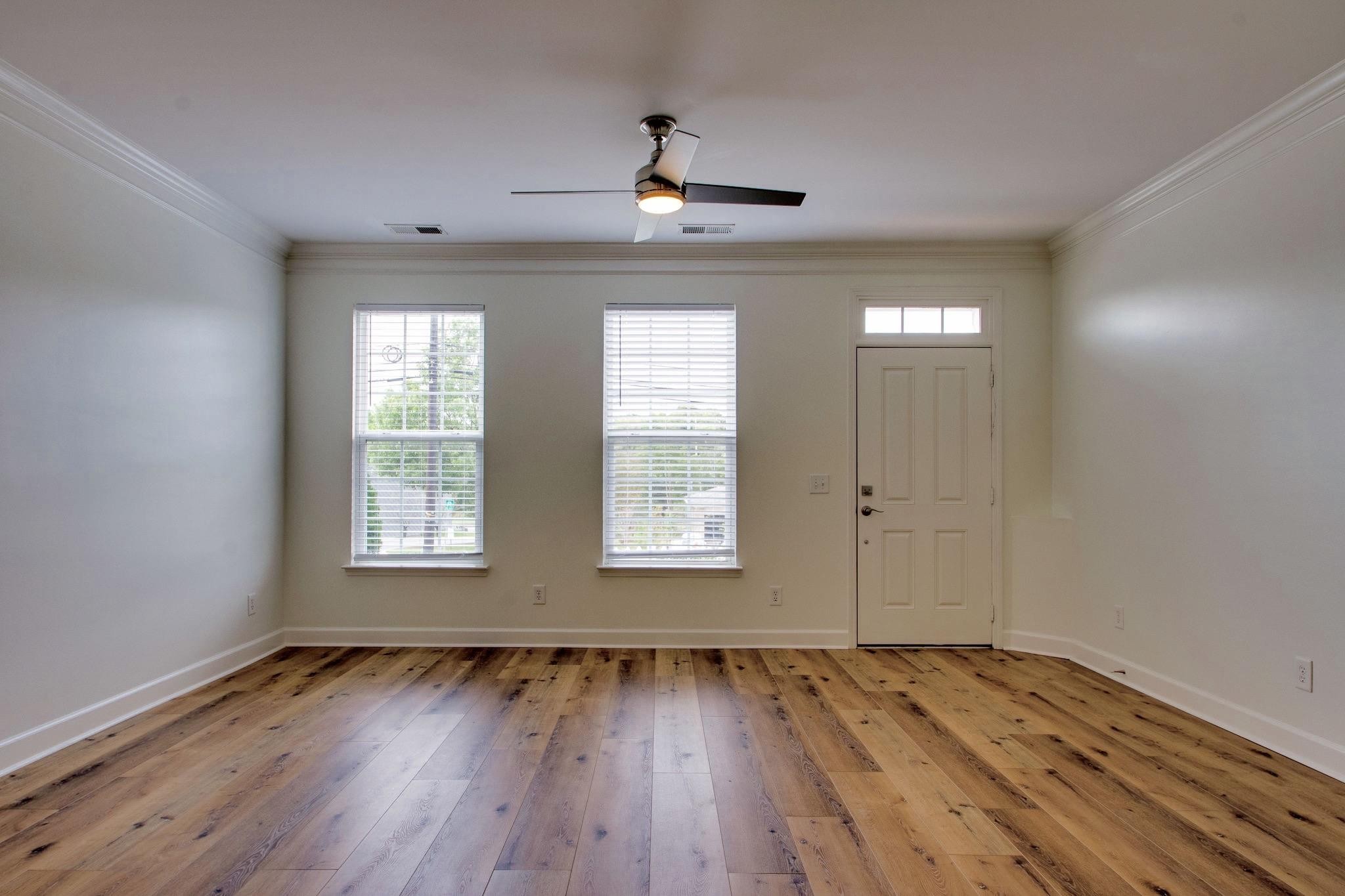 5458 Edmondson Pike Property Photo 5