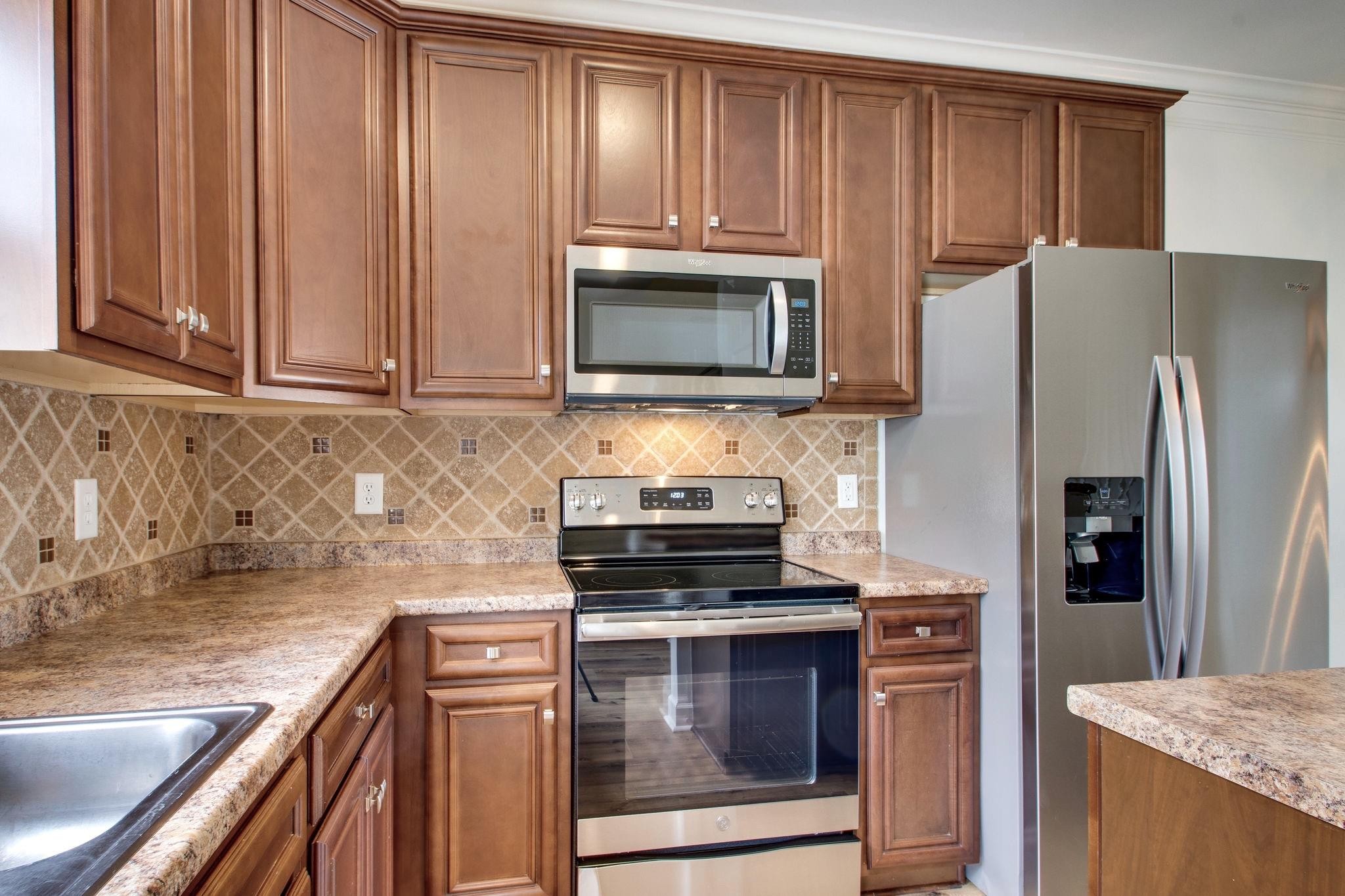 5458 Edmondson Pike Property Photo 8