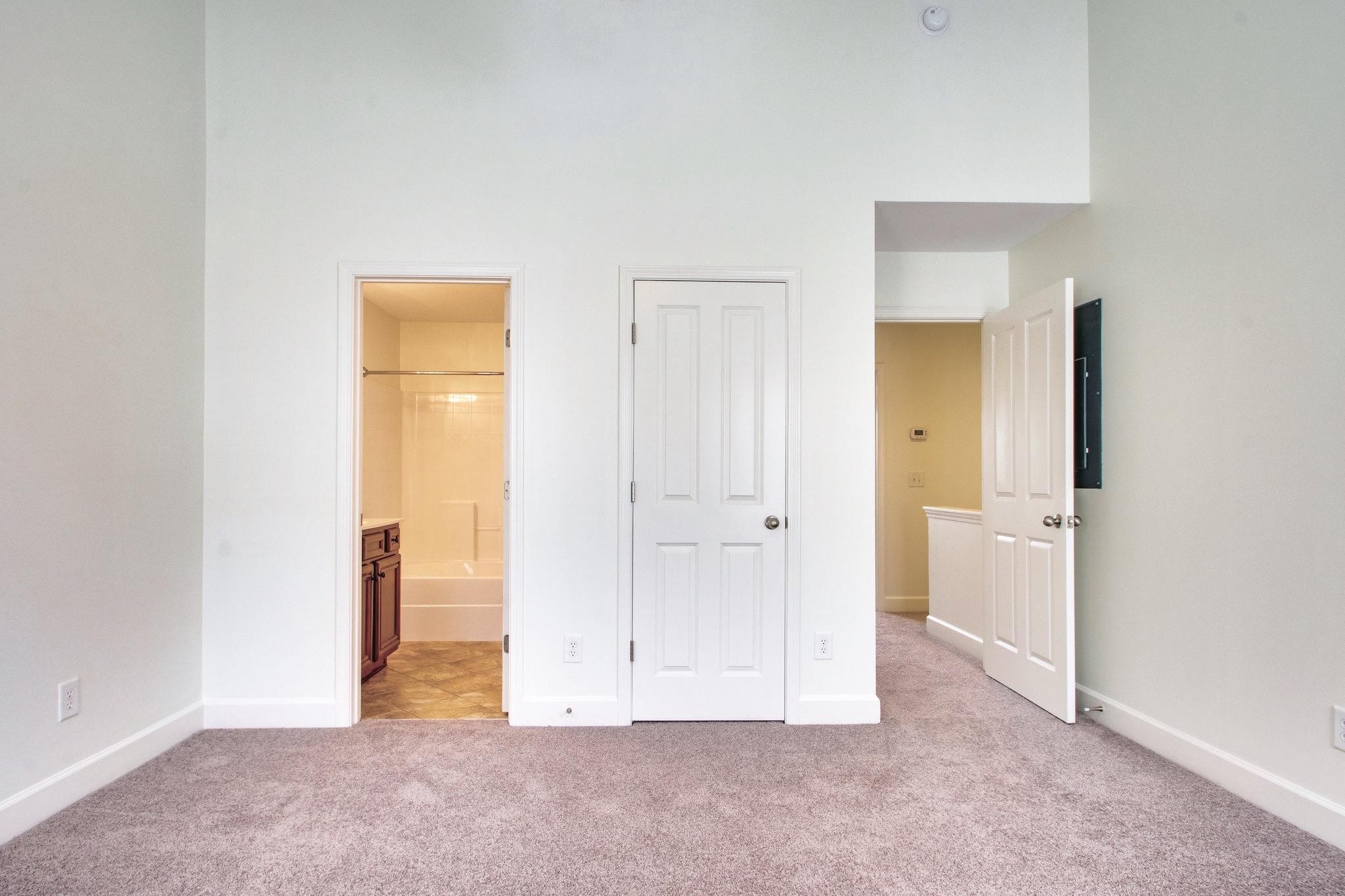 5458 Edmondson Pike Property Photo 12