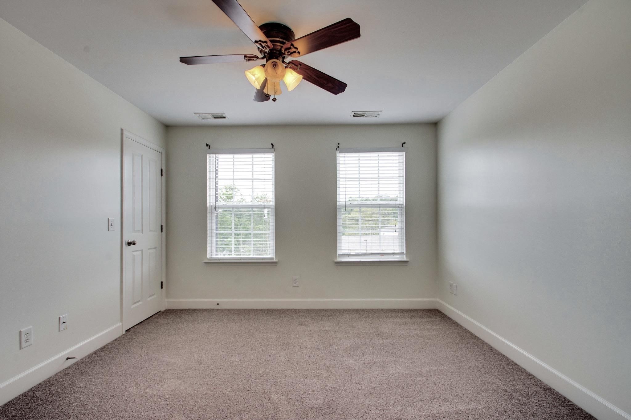 5458 Edmondson Pike Property Photo 15