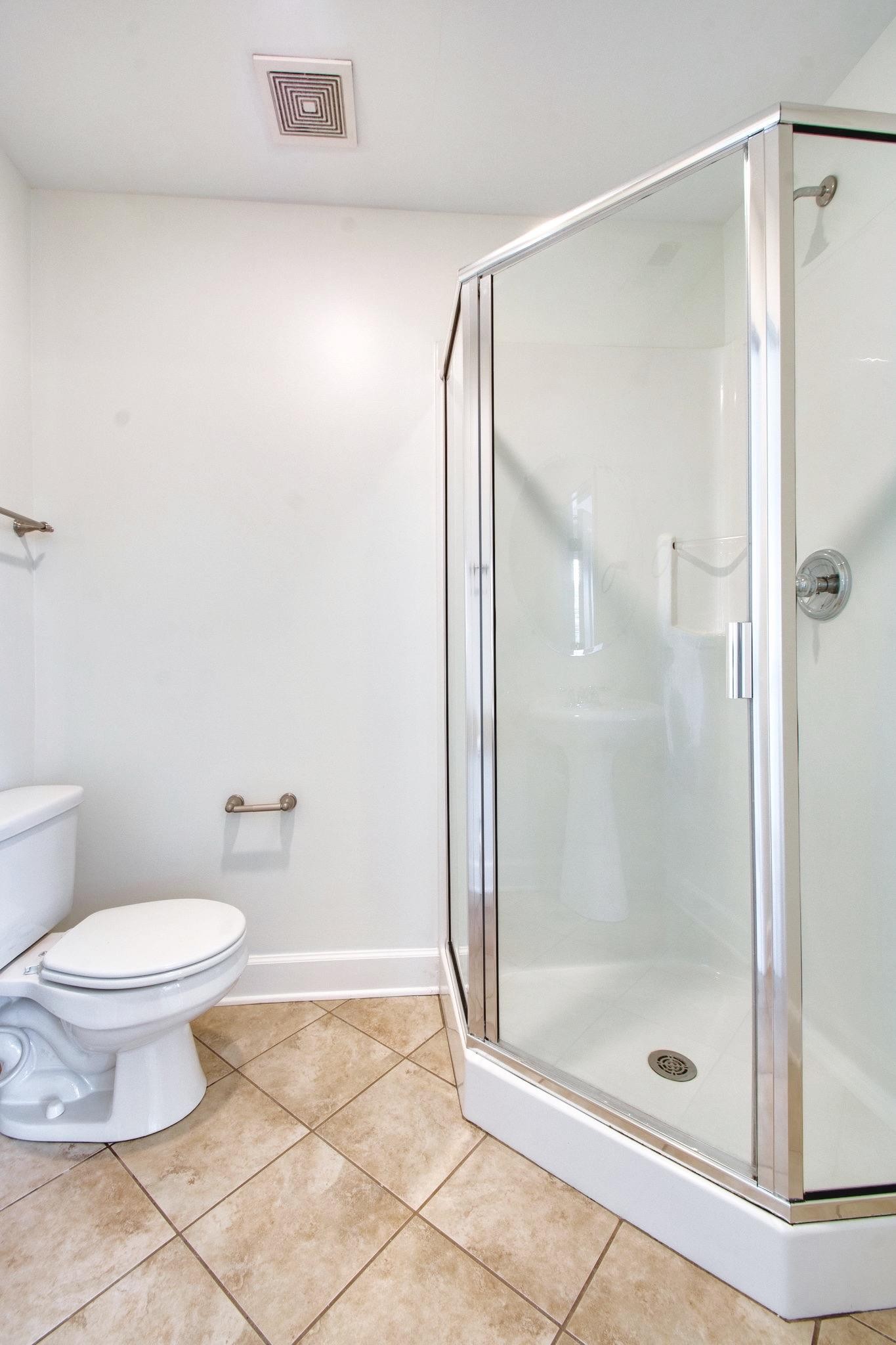 5458 Edmondson Pike Property Photo 17