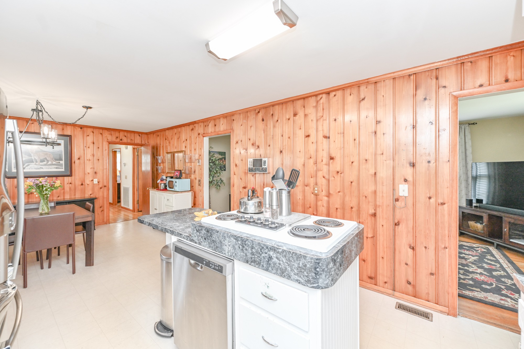 4200 Sweden Dr Property Photo 6