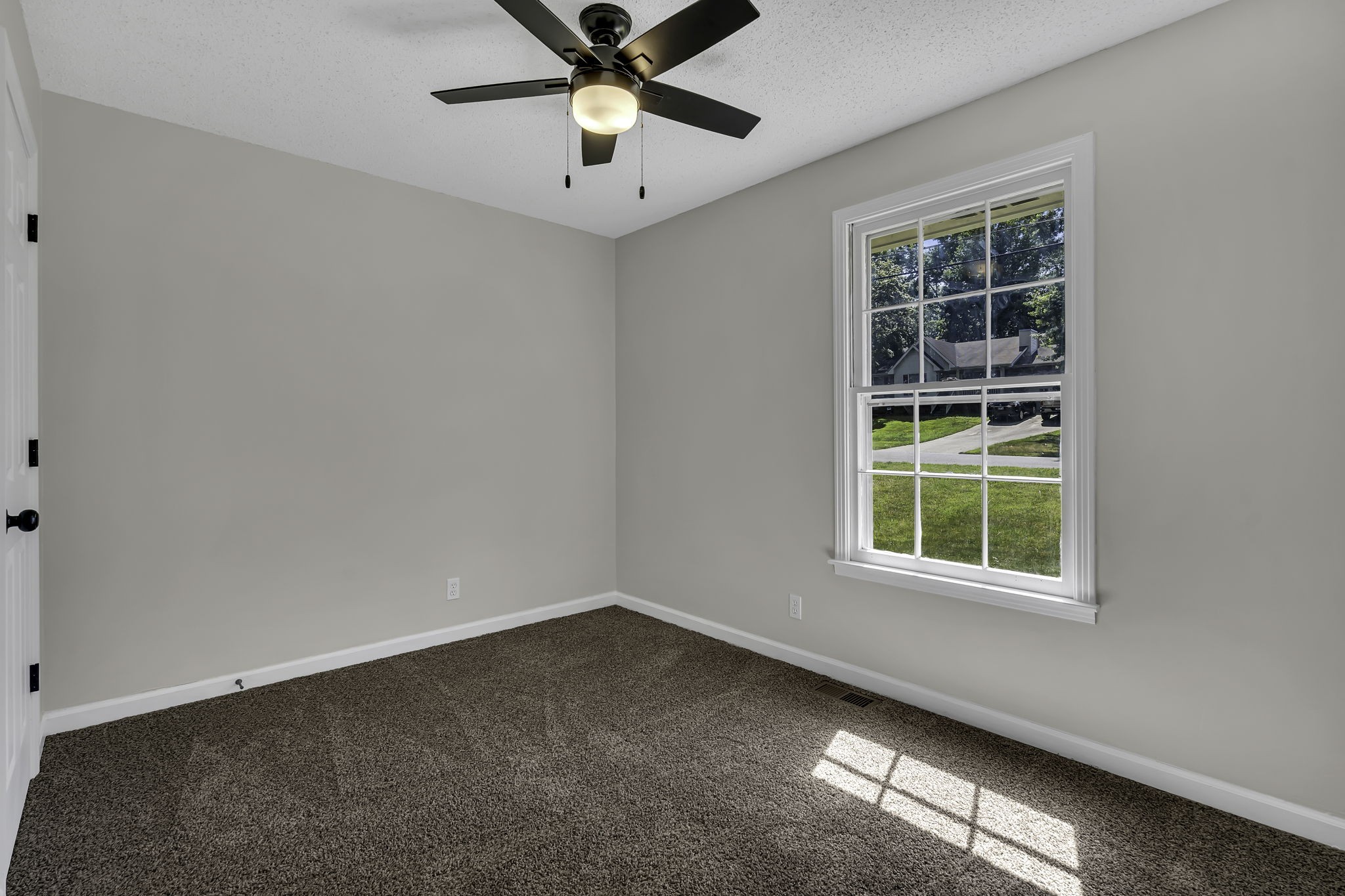 1267 Cloverdale Dr Property Photo 27